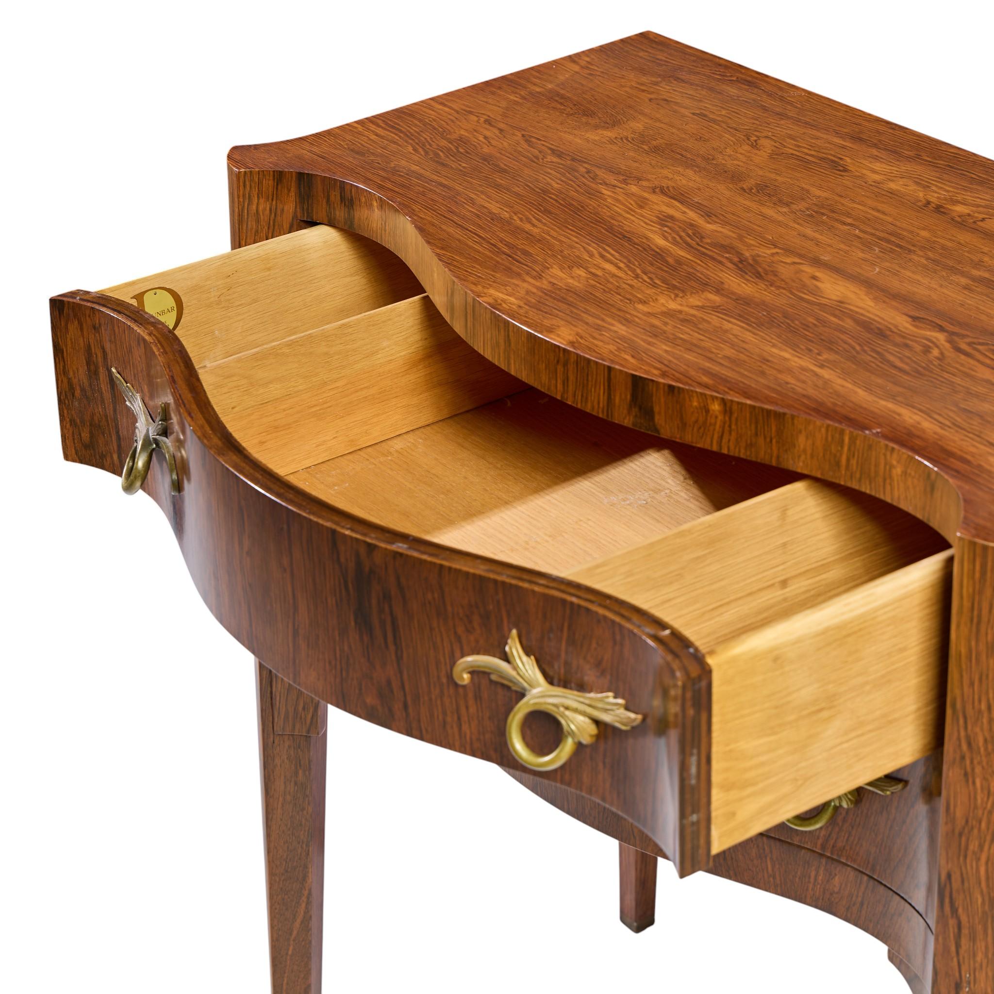 XX secolo Edward Wormley per Dunbar Cassettone in legno di palissandro e ottone in vendita