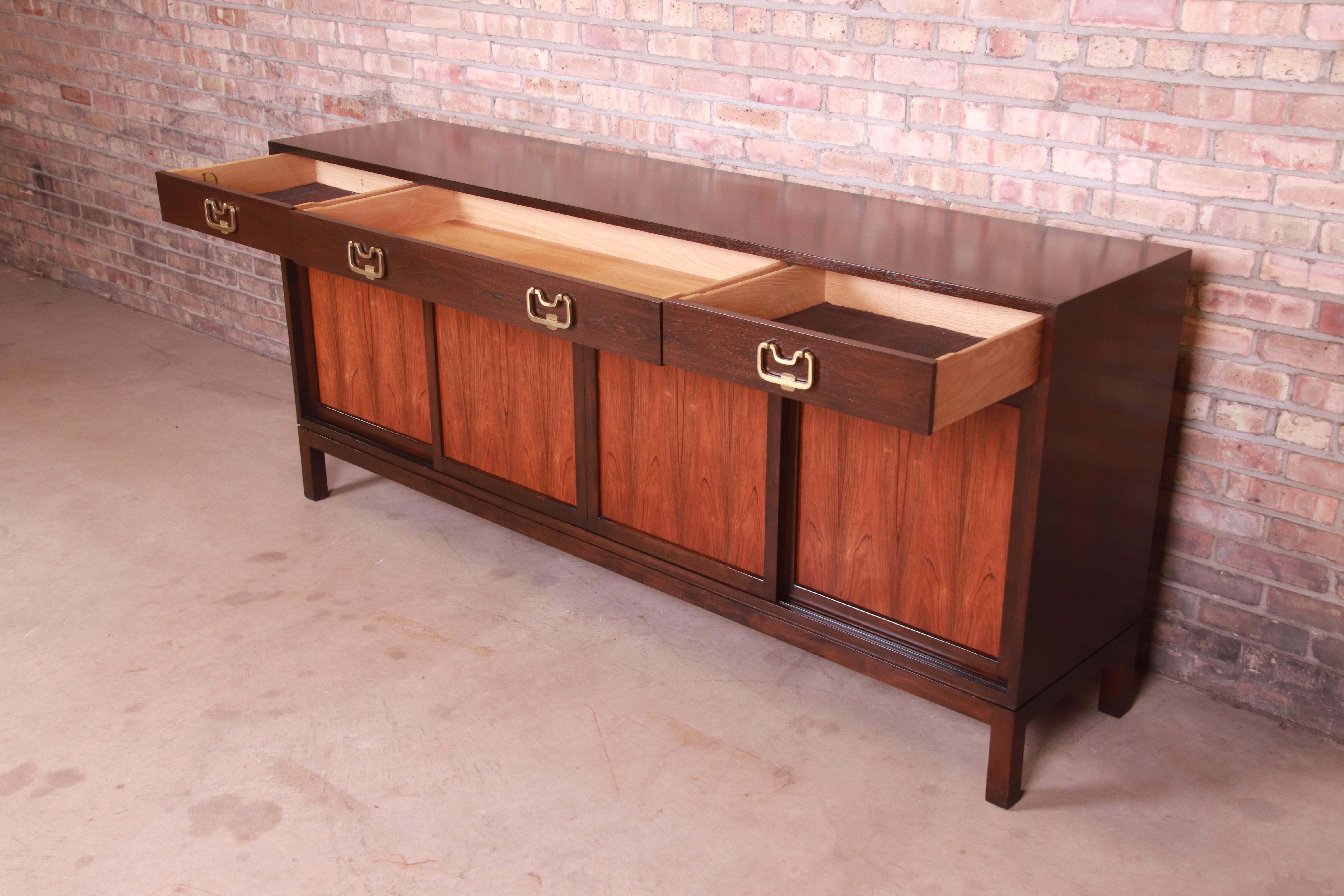 Edward Wormley for Dunbar Rosewood and Walnut Sideboard Credenza, 1950s 6