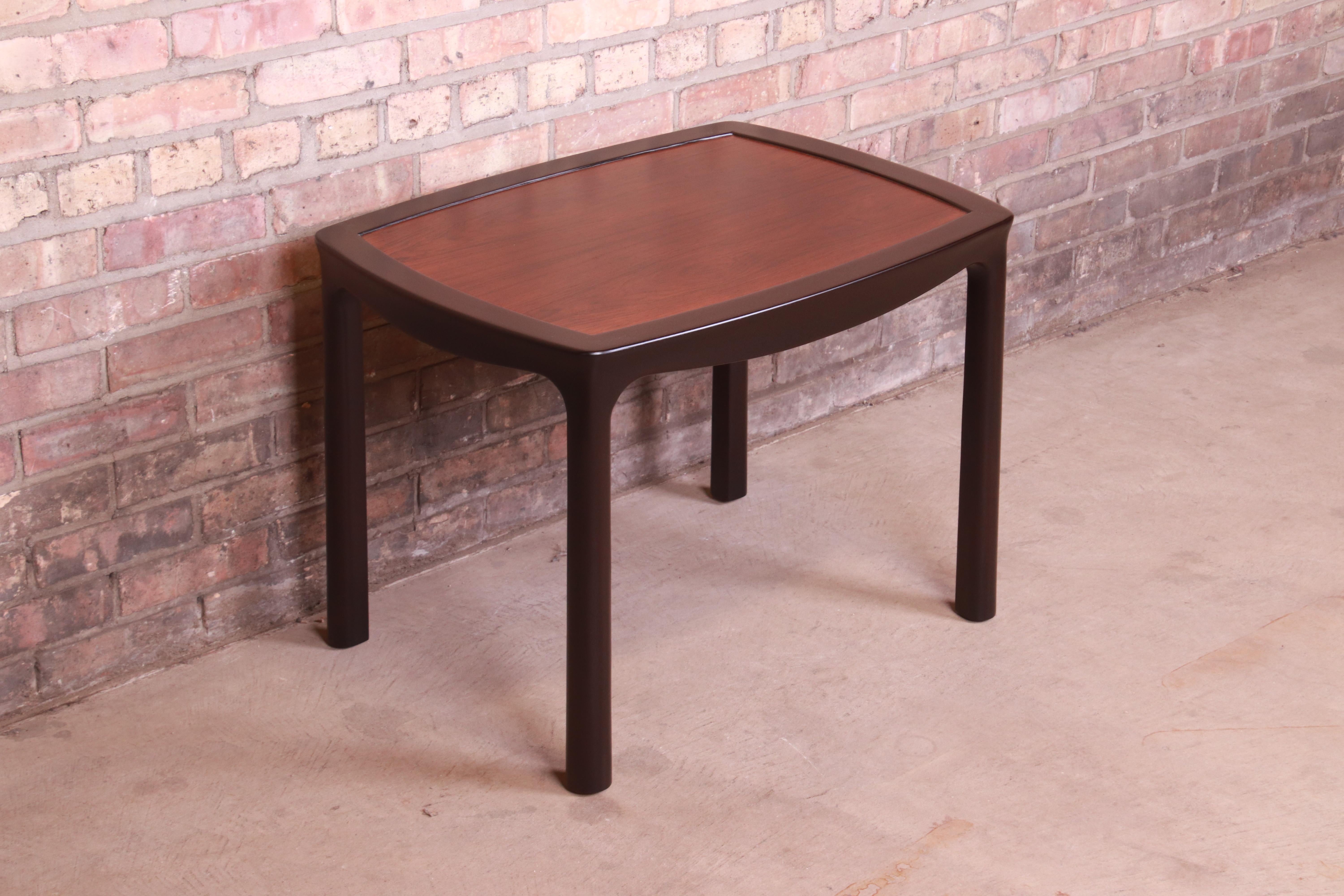 Edward Wormley for Dunbar Rosewood Occasional Side Table, Newly Refinished In Good Condition For Sale In South Bend, IN