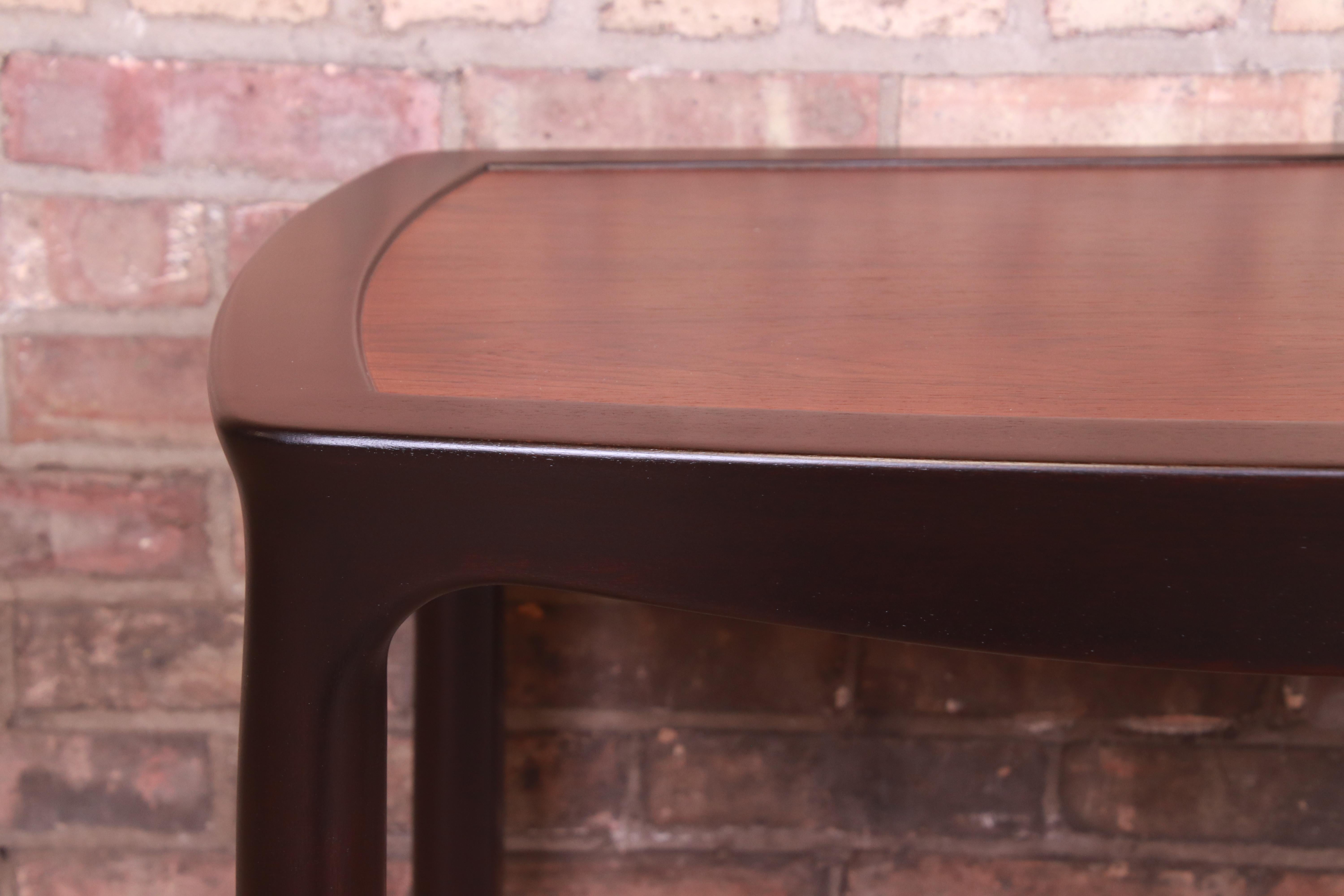 Edward Wormley for Dunbar Rosewood Occasional Side Table, Newly Refinished For Sale 1