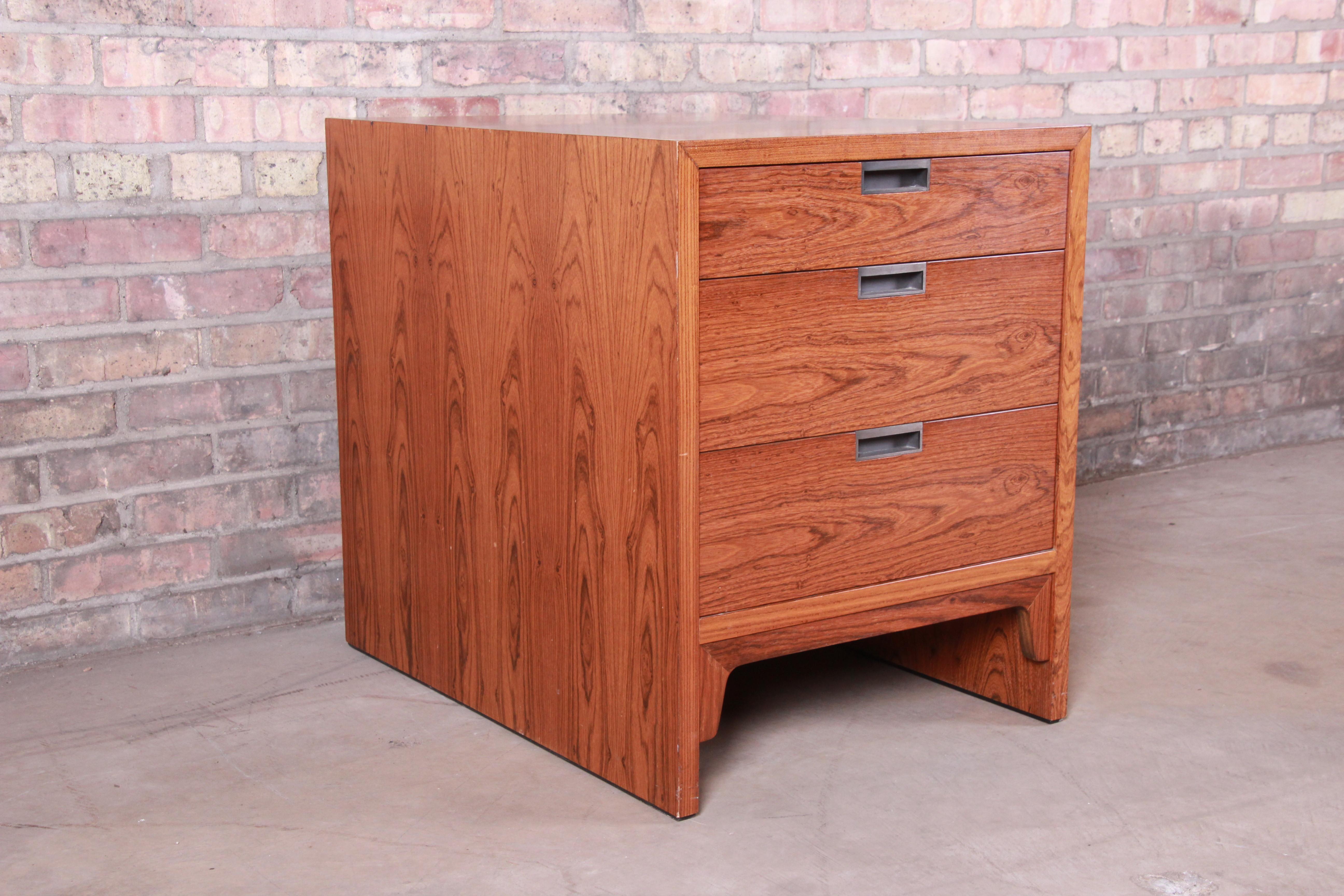 Edward Wormley for Dunbar Rosewood Three-Drawer Chest, circa 1960s In Good Condition In South Bend, IN
