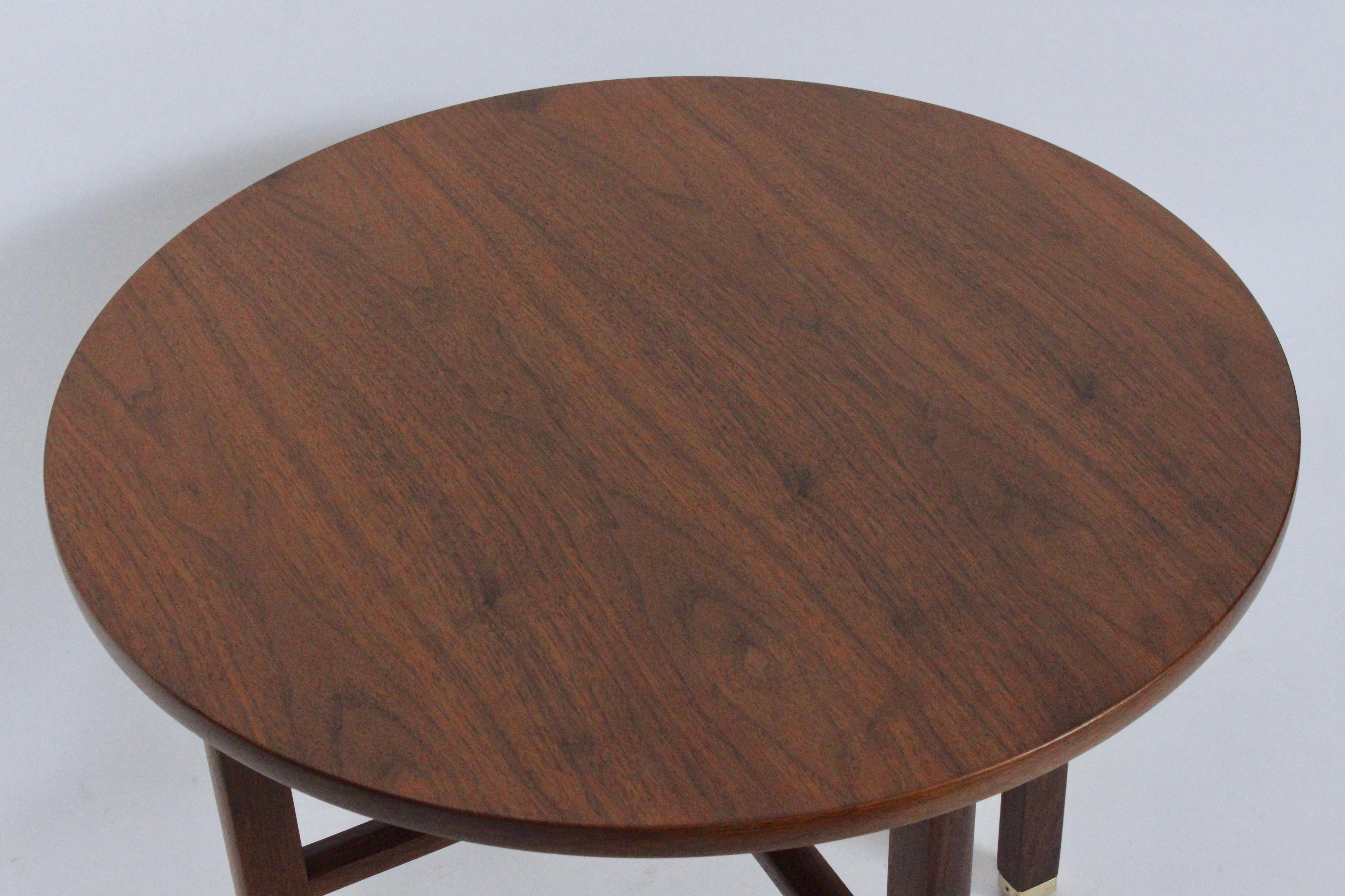 Edward Wormley for Dunbar Round Walnut Occasional Table In Good Condition In Bainbridge, NY