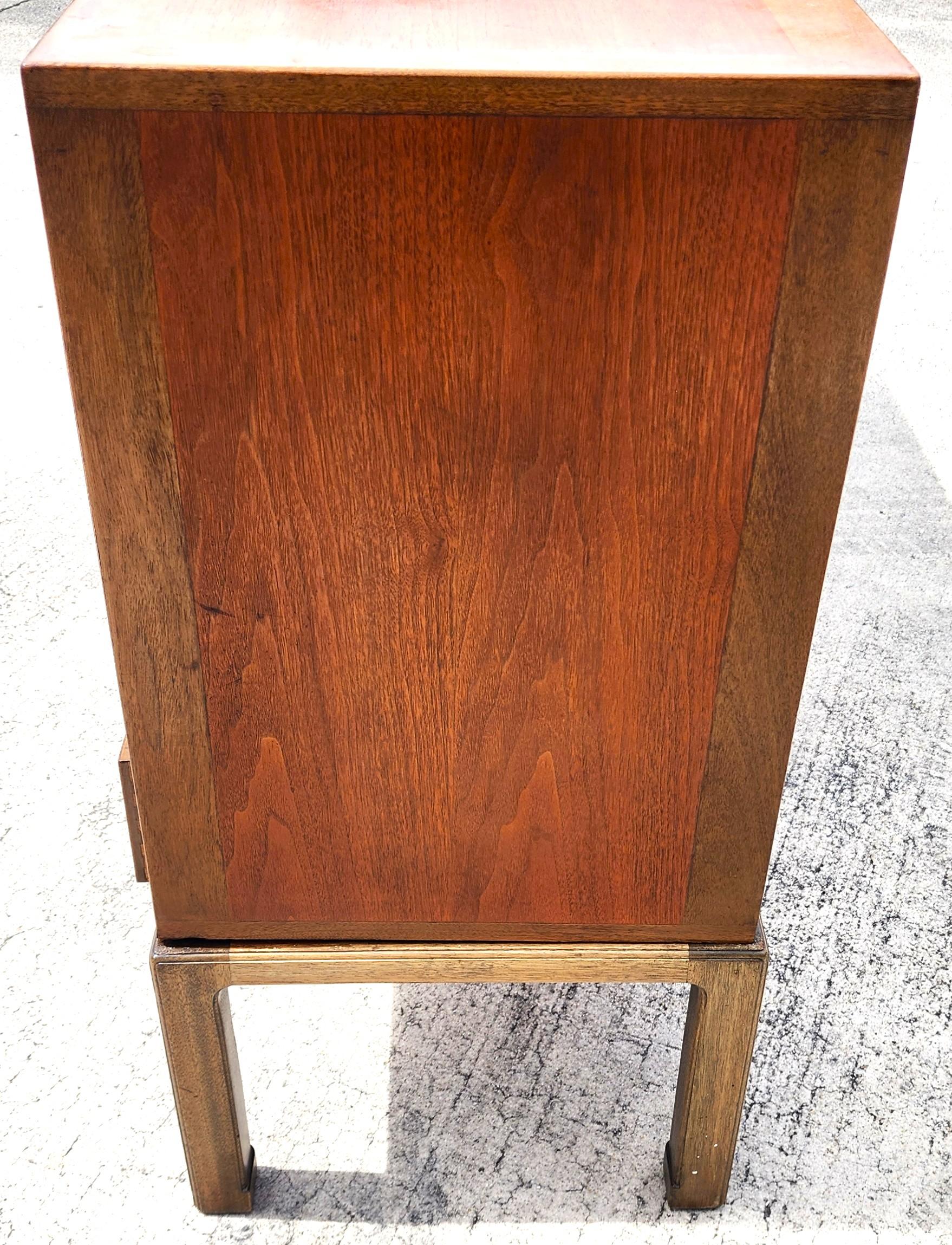 Edward Wormley for Dunbar Sideboard Bar 1950s en vente 14