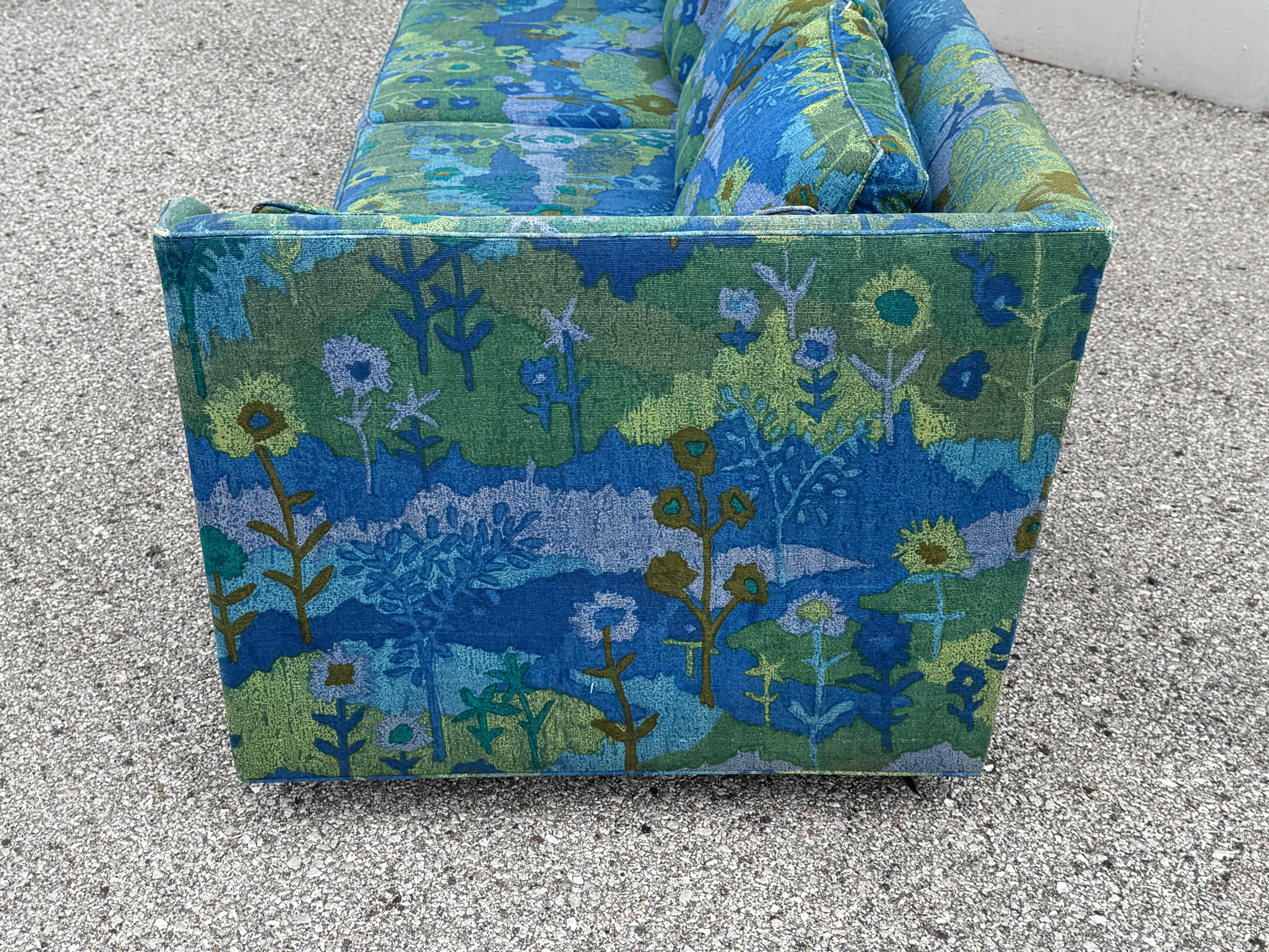 Edward Wormley for Dunbar Sofa M#261 with Original Jack Lenor Larsen Upholstery For Sale 7