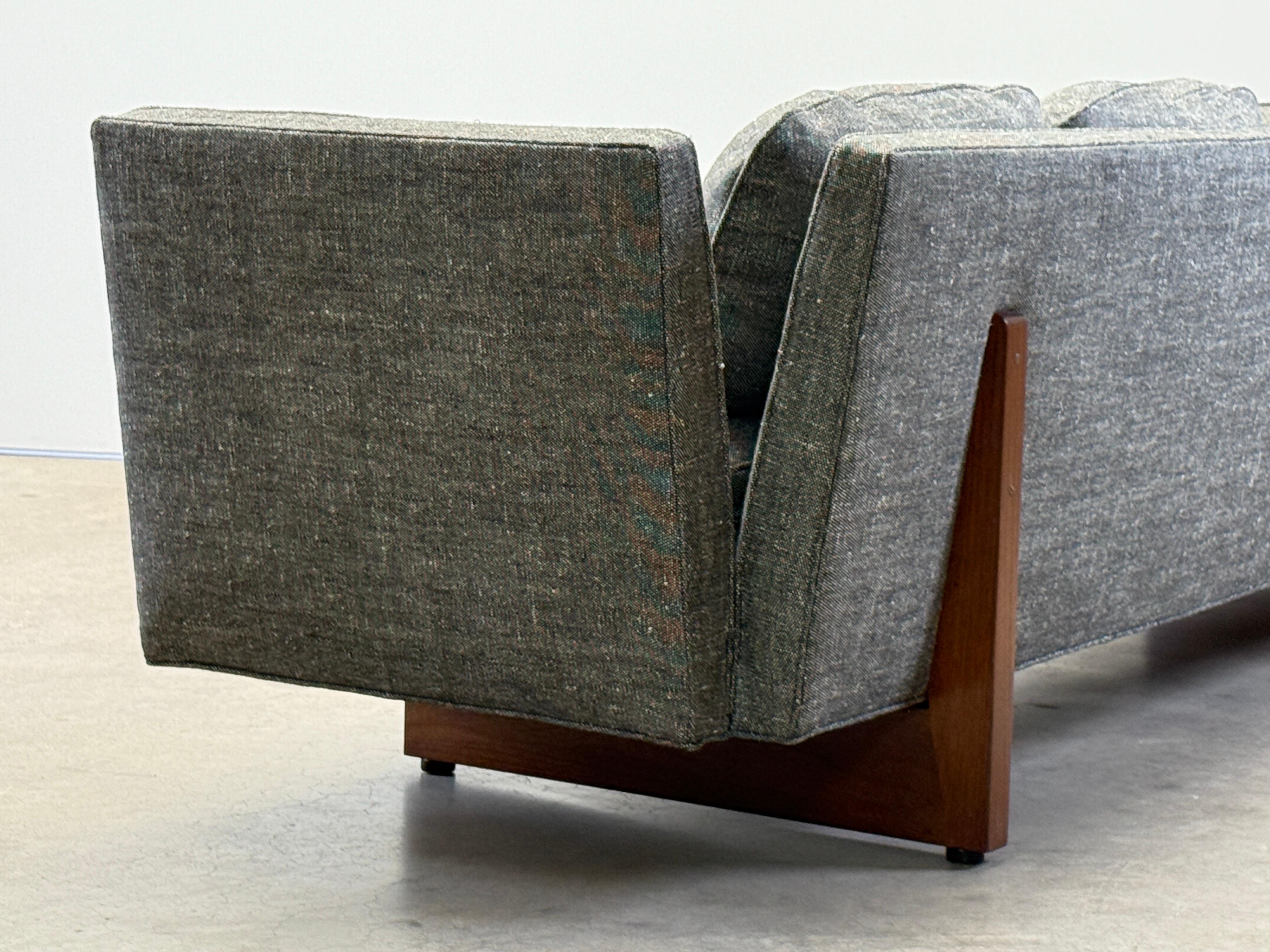 Edward Wormley für Dunbar Split Arm Sofa im Angebot 5