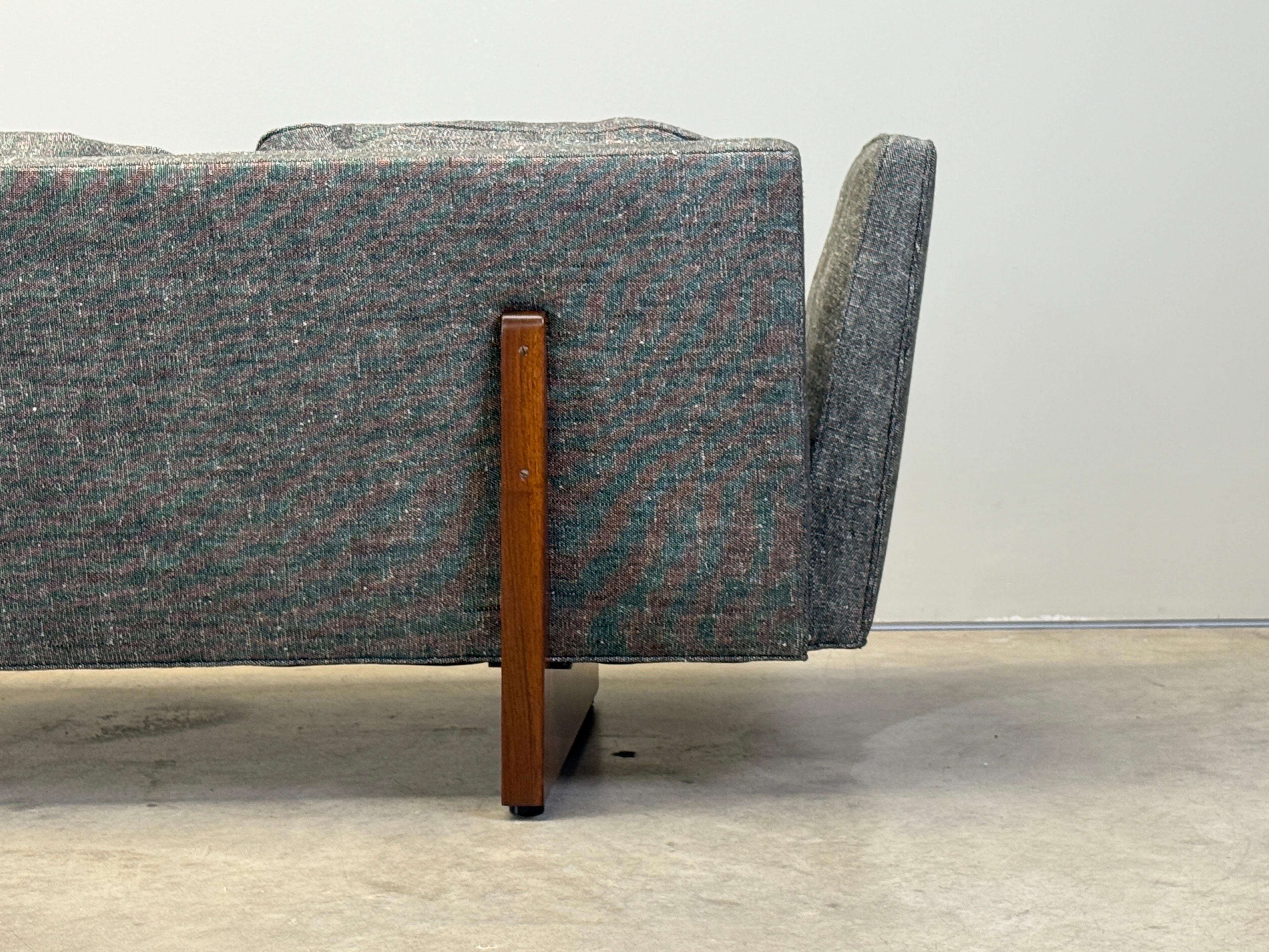 Edward Wormley für Dunbar Split Arm Sofa im Angebot 6