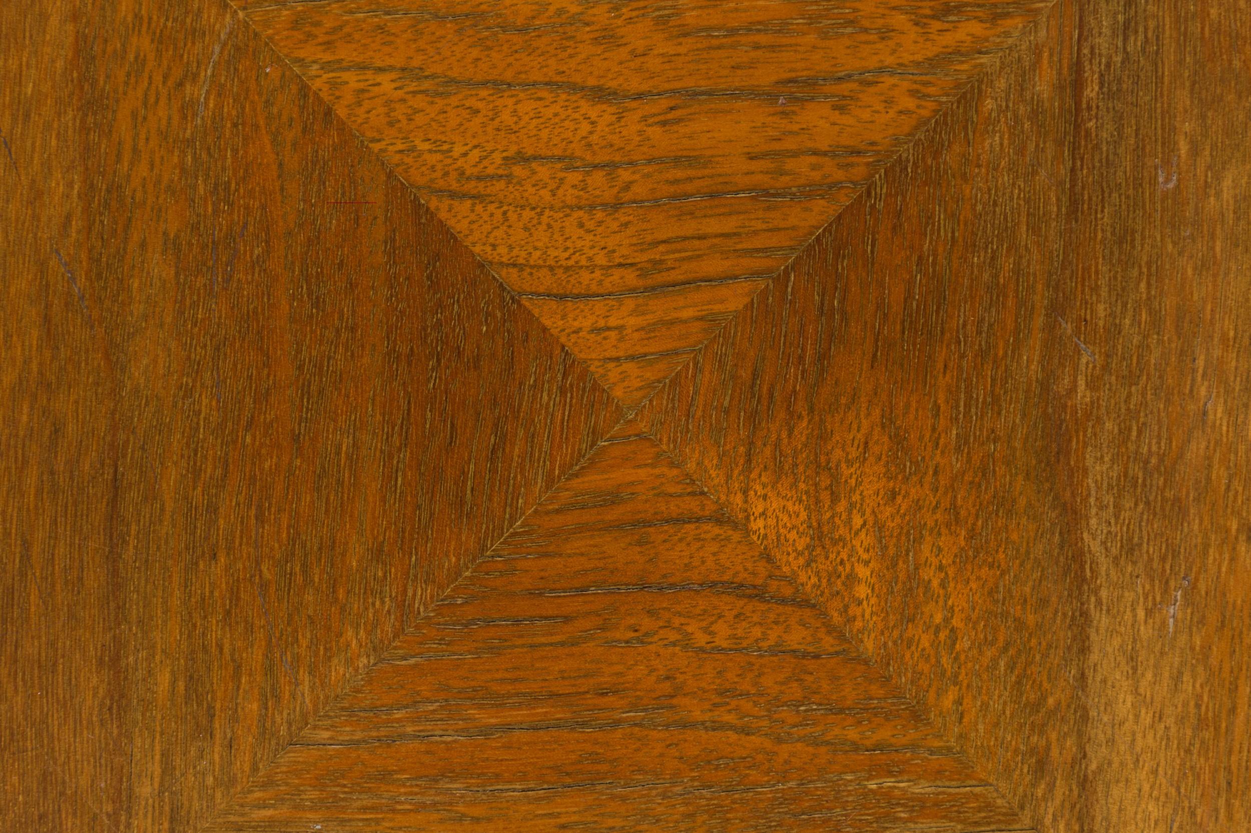 Bois Edward Wormley for Dunbar Square Top Triangle Grain Wooden End / Side Table (Table d'extrémité / d'appoint en bois) en vente