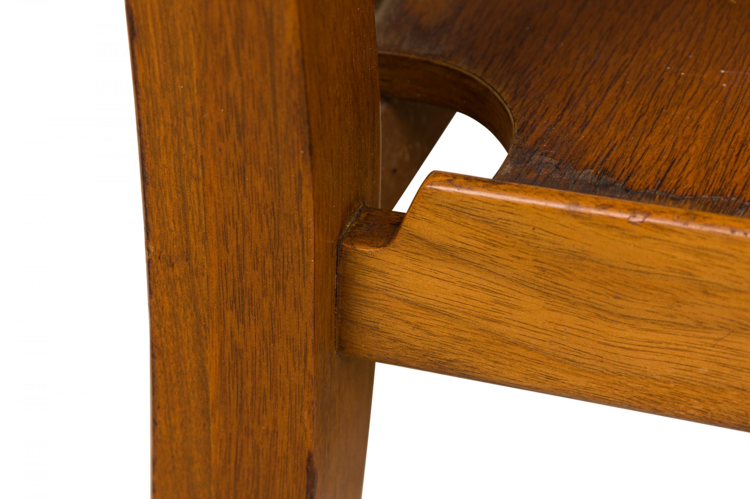 Edward Wormley for Dunbar Square Top Triangle Grain Wooden End / Side Table (Table d'extrémité / d'appoint en bois) en vente 2