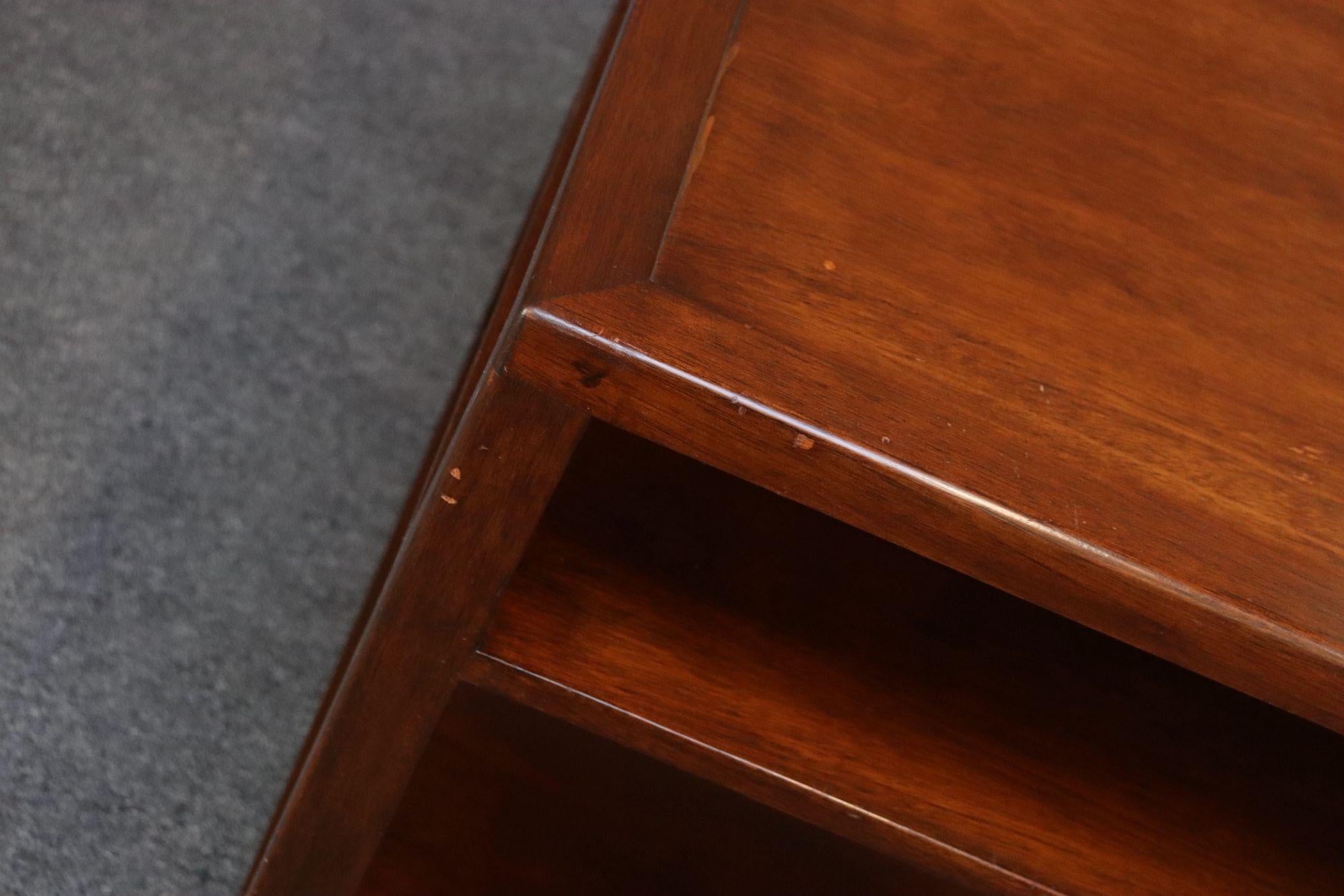 Edward Wormley for Dunbar Stained Mahogany Cube Three Tiered Side / End Table (Table d'appoint / d'appoint à trois niveaux) en vente 1