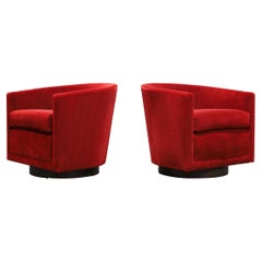 Edward Wormley para Dunbar Sillas giratorias de mohair color clarete
