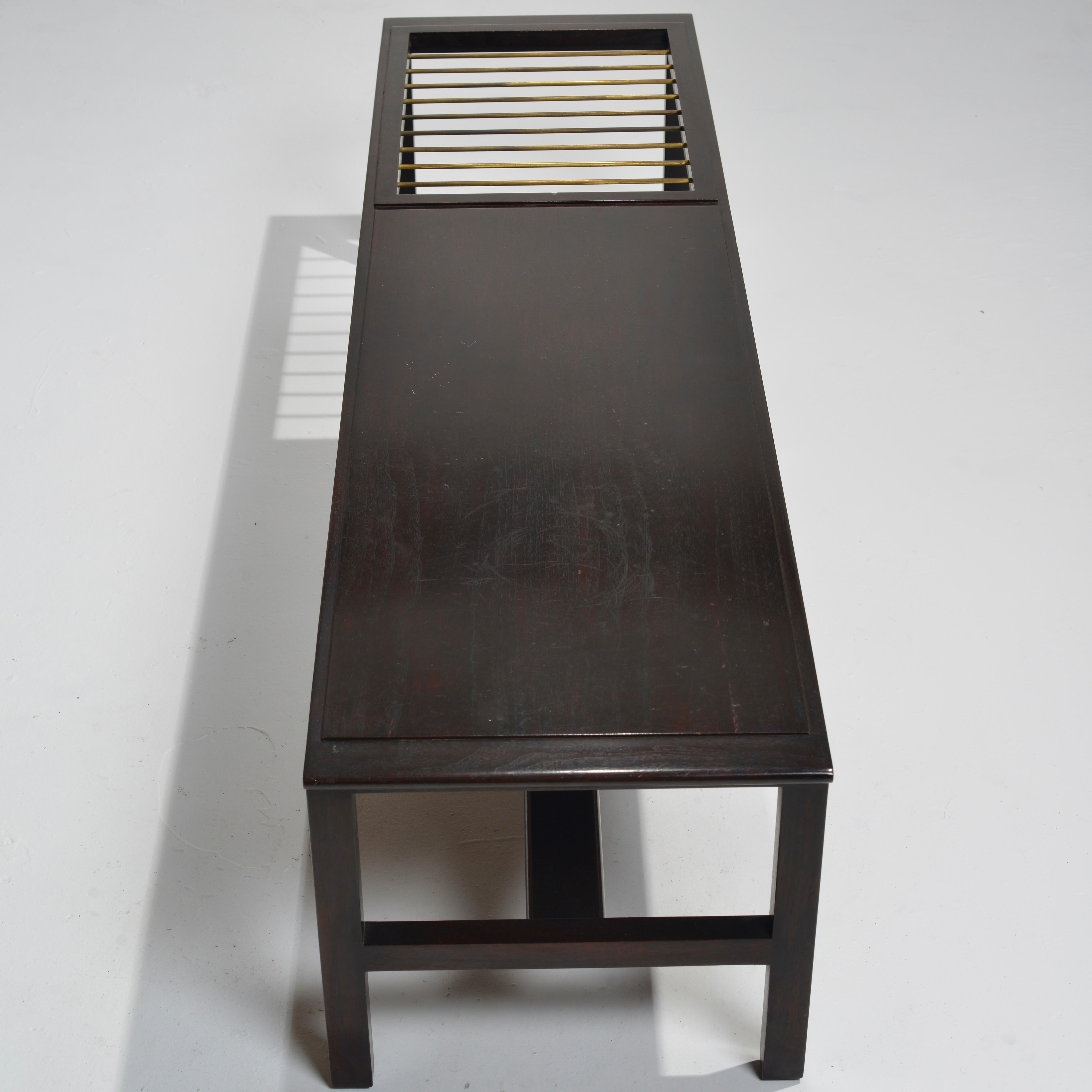 Edward Wormley for Dunbar Table Bench with Brass Magazine Display In Good Condition For Sale In Los Angeles, CA