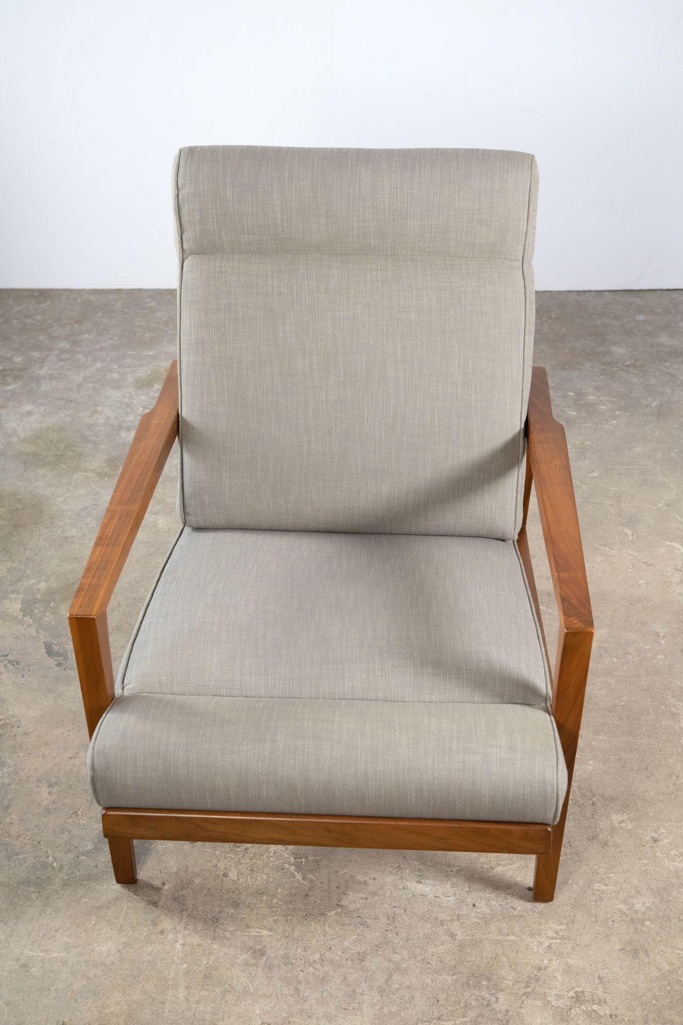 American Edward Wormley for Dunbar Tilt-Back Sheridan Lounge Chair in Walnut Cane & Brass For Sale