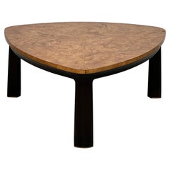 Table basse triangulaire Edward Wormley pour Dunbar