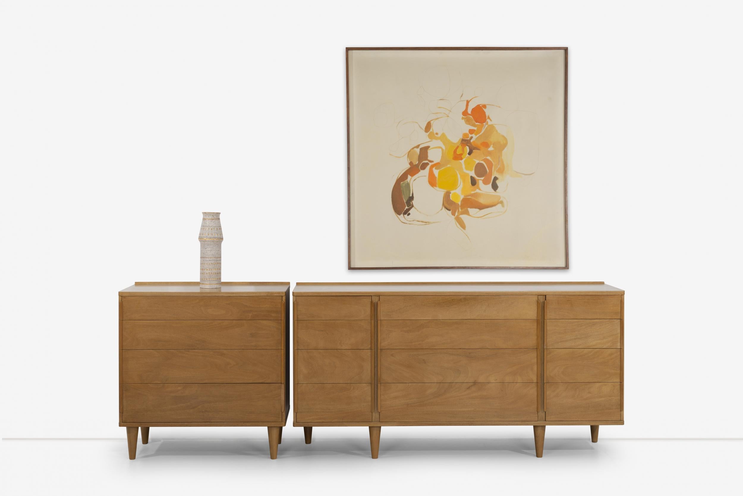 Edward Wormley per Dunbar - Comò triplo in legno di mogano in vendita 3