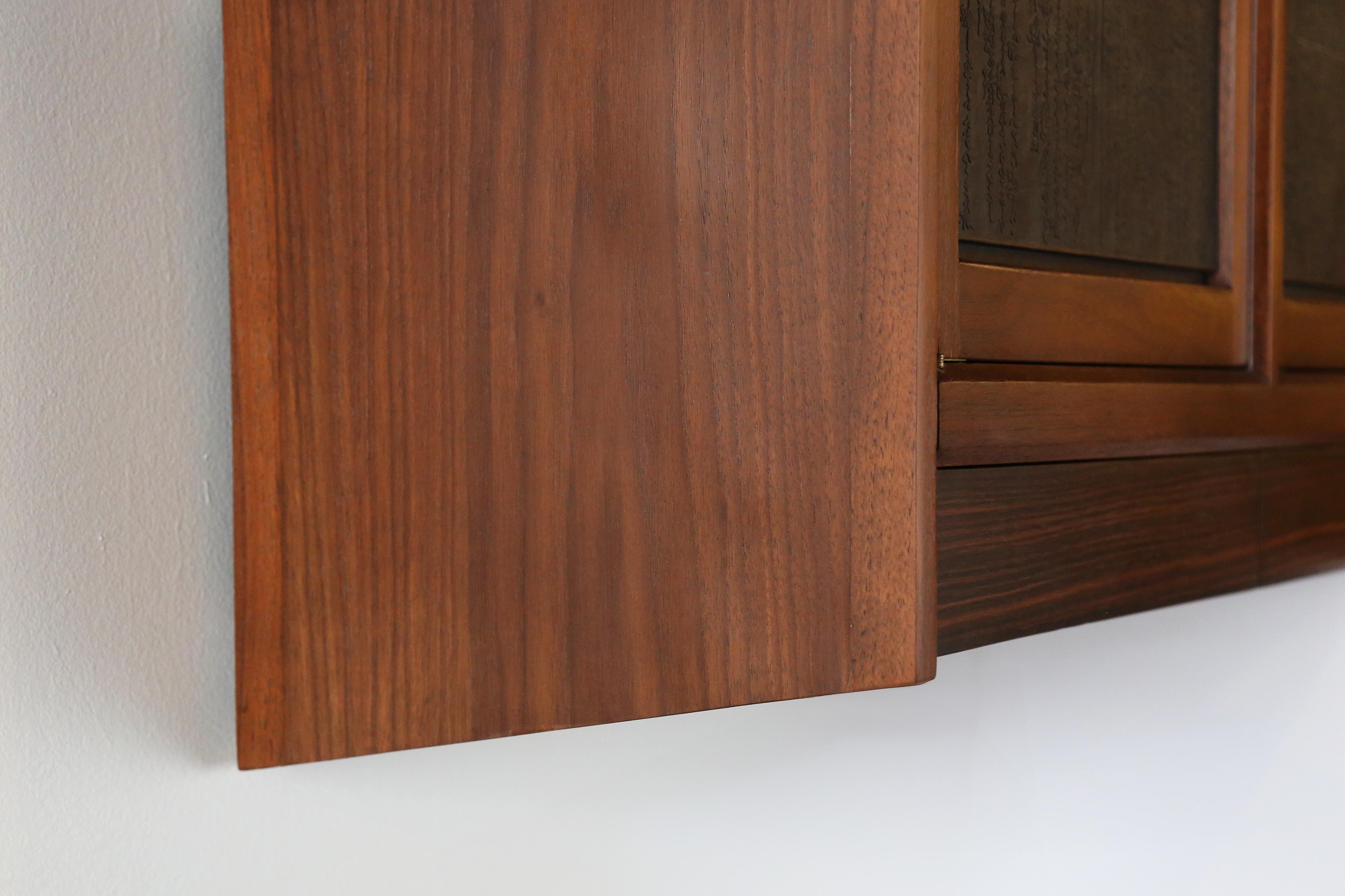 Edward Wormley für Dunbar Schwebe-Credenza aus Nussbaum und chinesischem Druckblock im Angebot 1