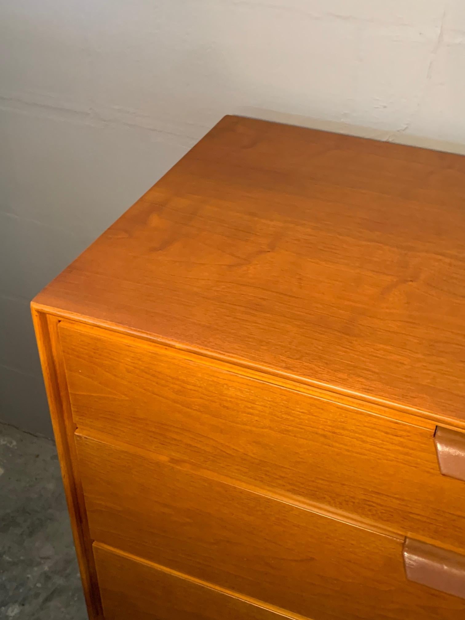 Edward Wormley for Dunbar Walnut Chest with Leather Handles In Good Condition In St.Petersburg, FL
