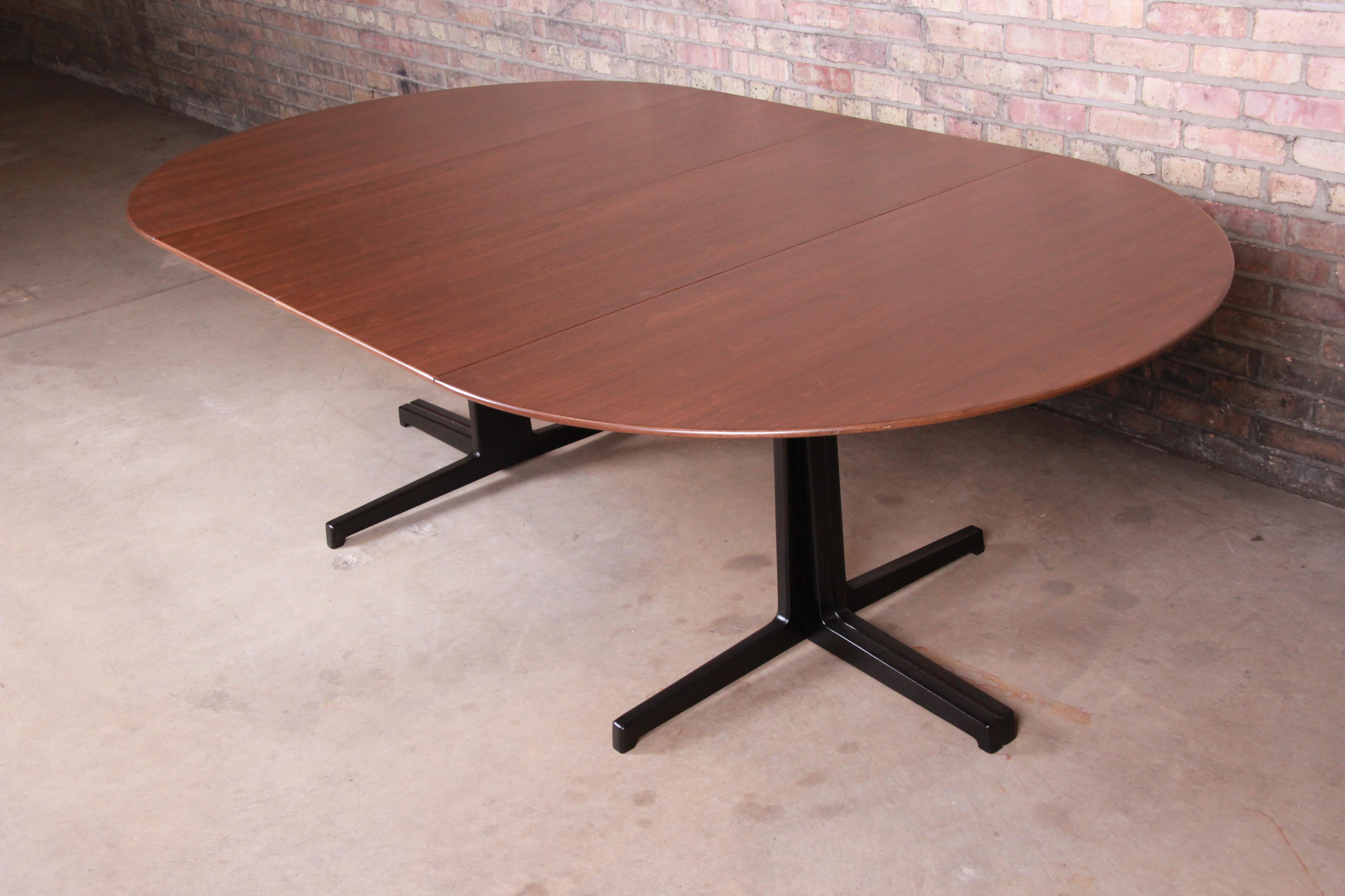 Edward Wormley for Dunbar Walnut Extension Dining Table, Newly Restored In Good Condition In South Bend, IN