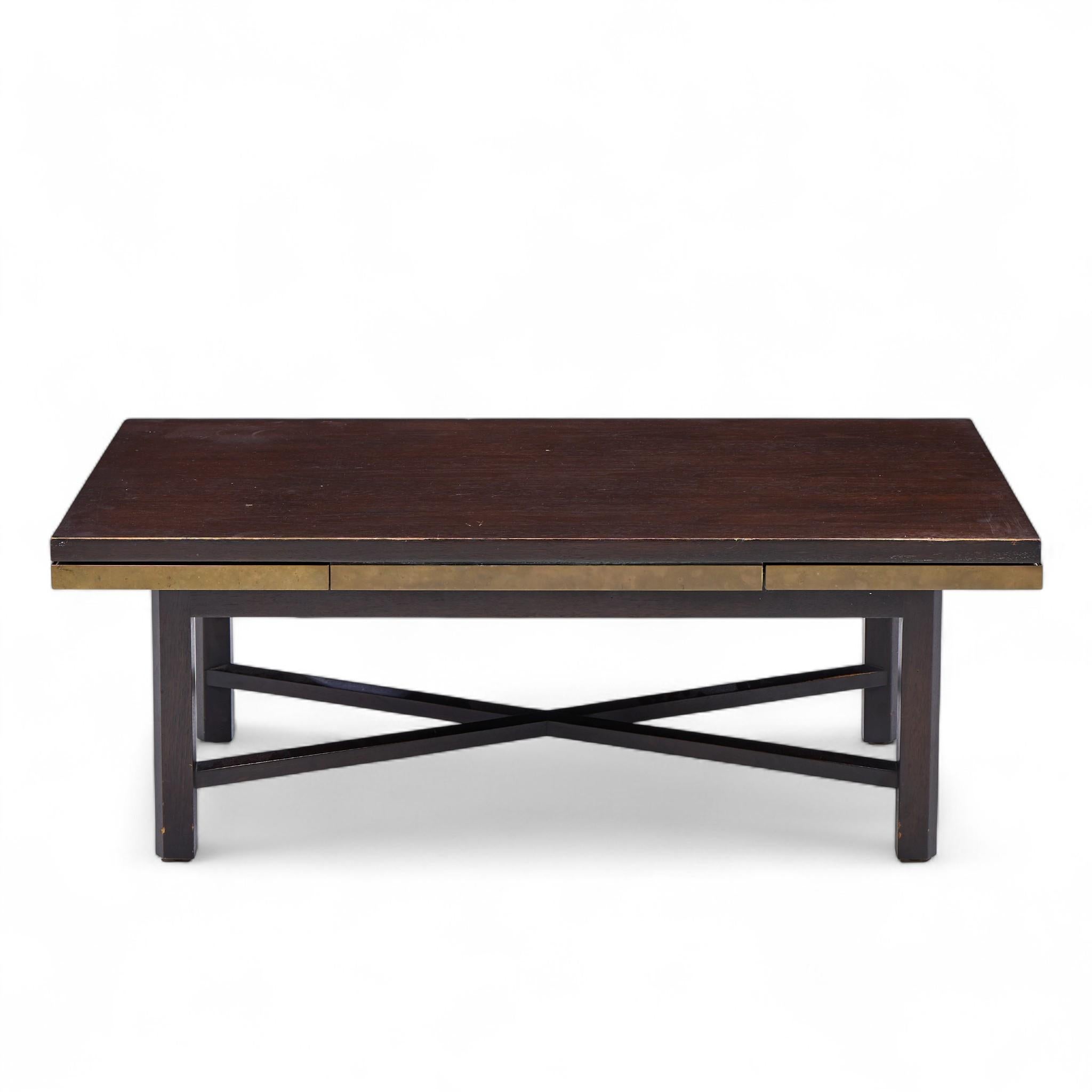 Ottone Edward Wormley for Dunbar Walnut Stone and Brass Expanding Coffee Table in vendita