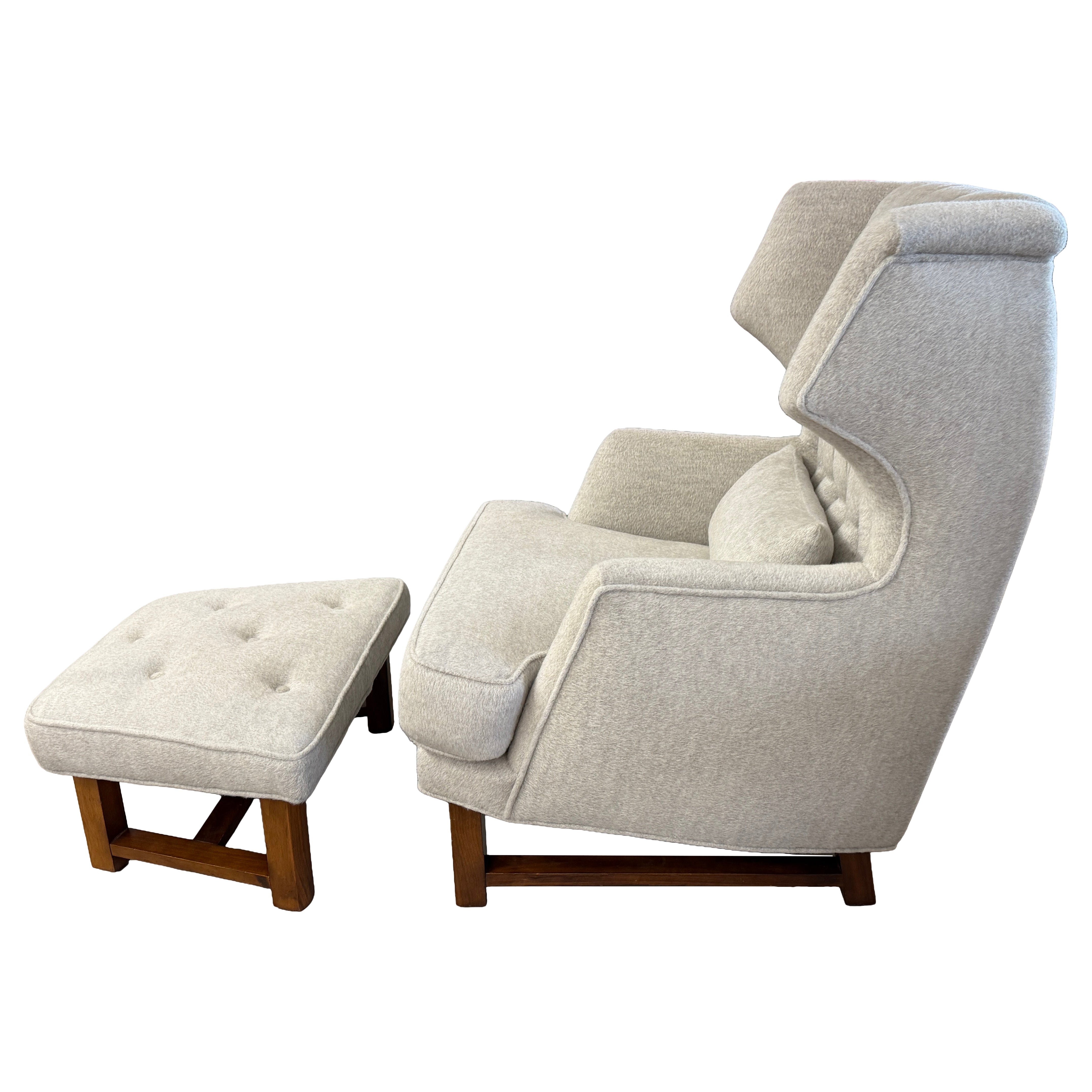 Edward Wormley for Dunbar Sedia con schienale ad ala e ottomana in lana e mohair in vendita