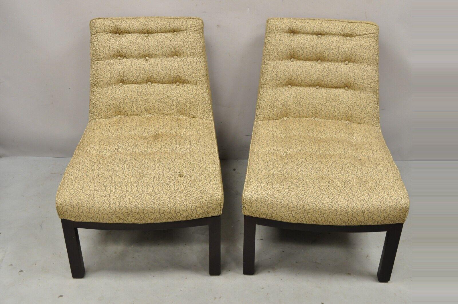 Mid-Century Modern Edward Wormley for Dunbar Wood Frame Slipper Lounge Chairs - une paire en vente