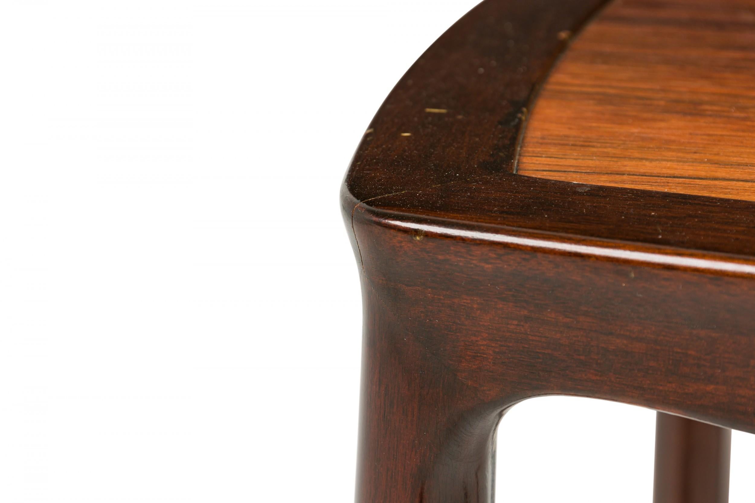 Table d'appoint Edward Wormley pour Dunbar avec cadre en bois encastré en vente 3