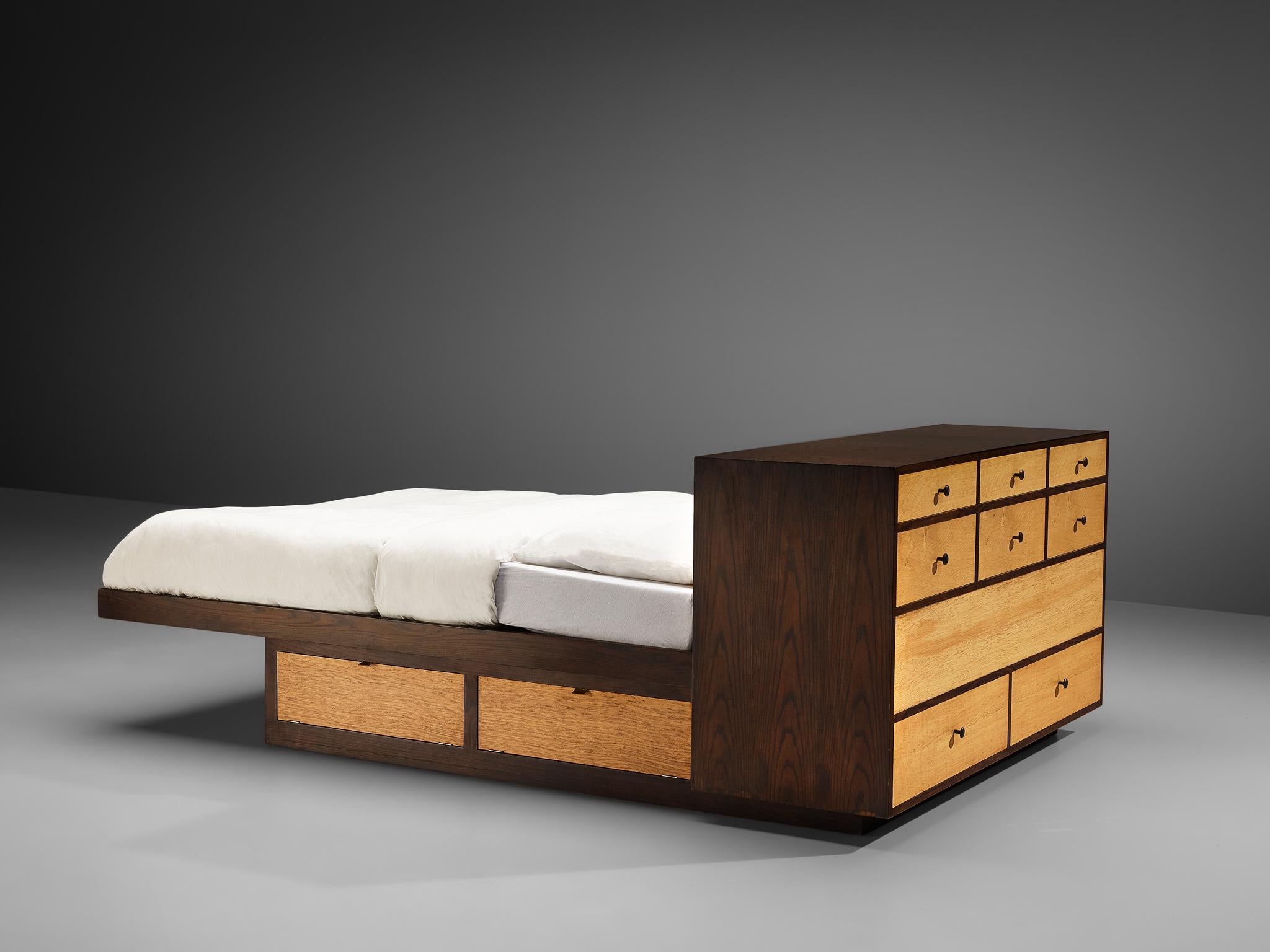 Edward Wormley Free-Standing Queen Size Bed with Drawers In Good Condition In Waalwijk, NL