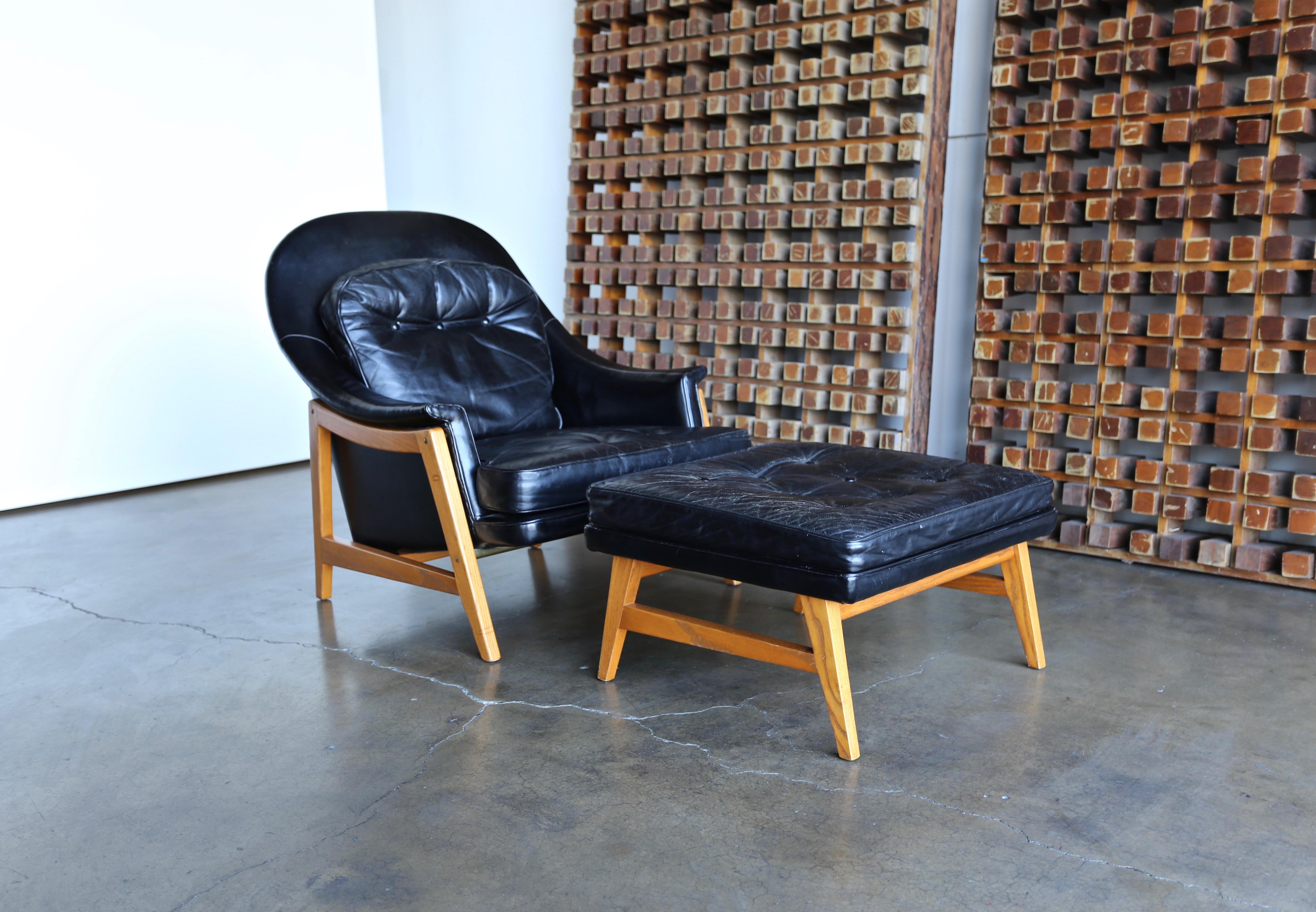Edward Wormley Leather Lounge Chair and Ottoman for Dunbar, circa 1957 1