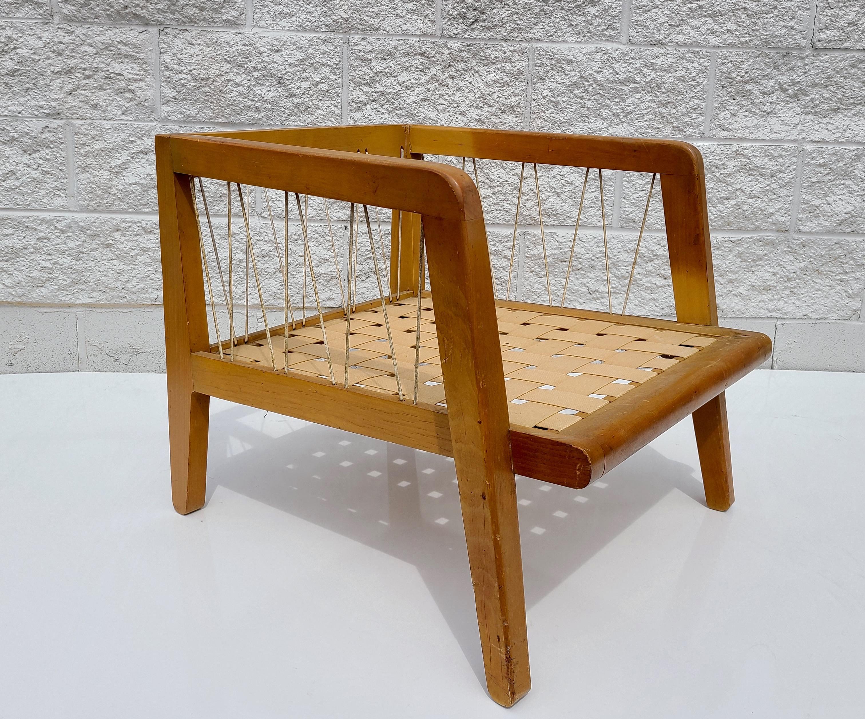 Bitte senden Sie uns eine Nachricht für ein kostengünstiges Angebot für den Versand an Ihren Standort.

Lounge Chair Entworfen von Edward Wormley für Drexel Precedent Series.
Unrestauriert.