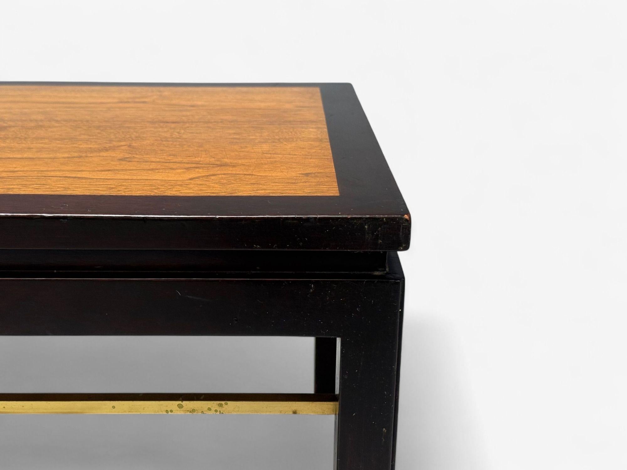 Edward Wormley, Mahagoni, Ebonisiertes Holz, Messing, Couchtisch, USA, 1960er Jahre (amerikanisch) im Angebot