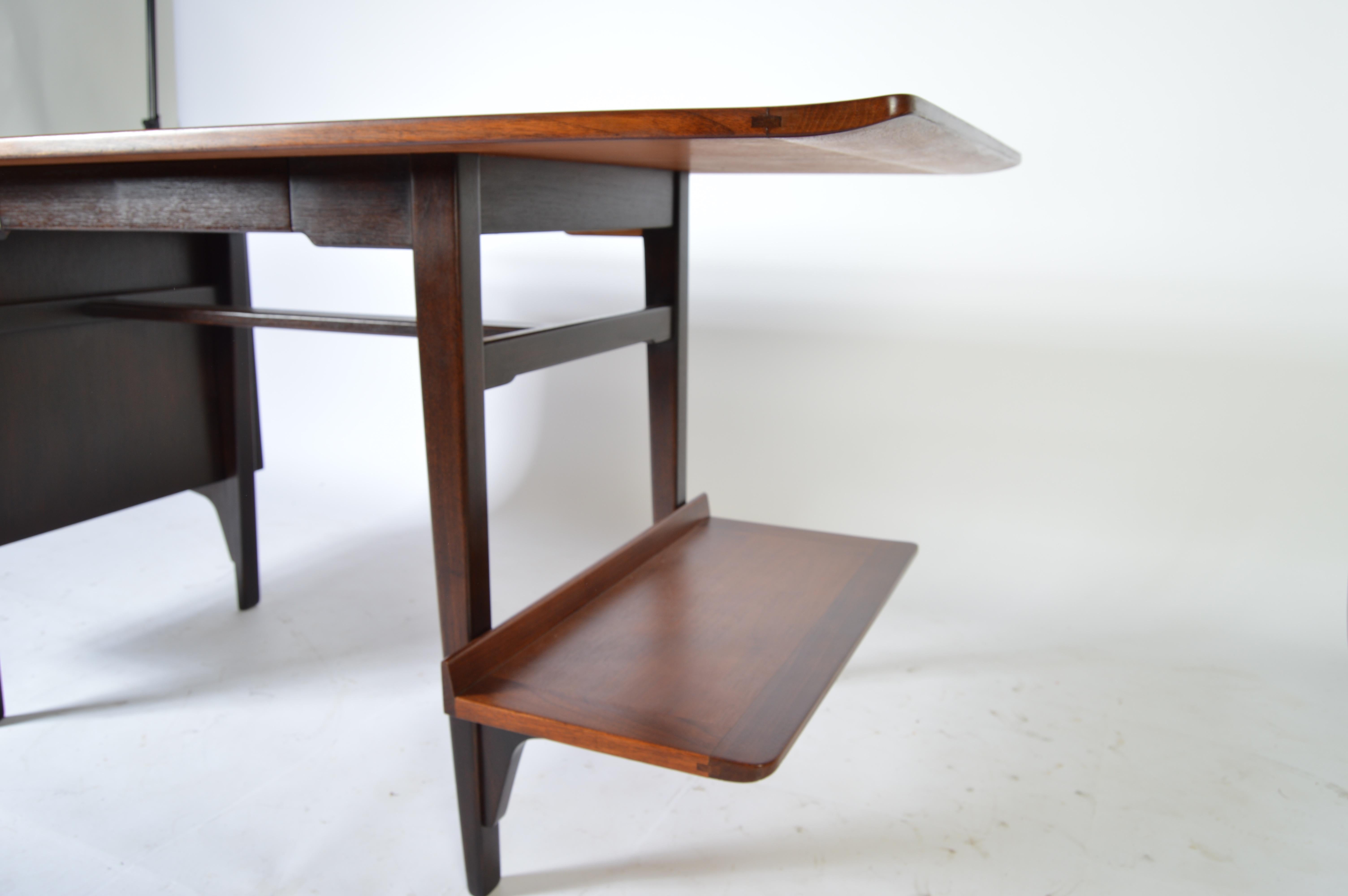 American Edward Wormley Model 5735 Walnut & Rosewood Writing Desk for Dunbar, 1957