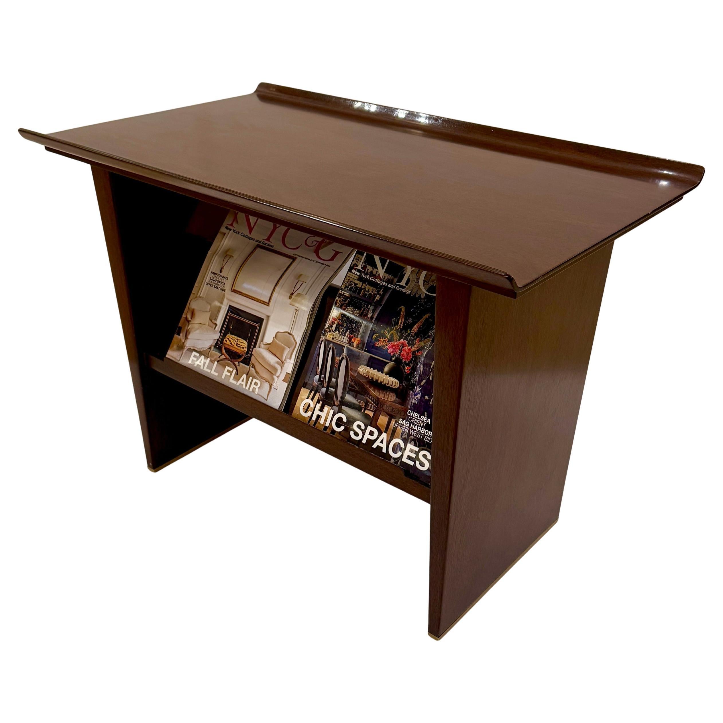 Milieu du XXe siècle Table à magazines moderniste Edward Wormley en vente