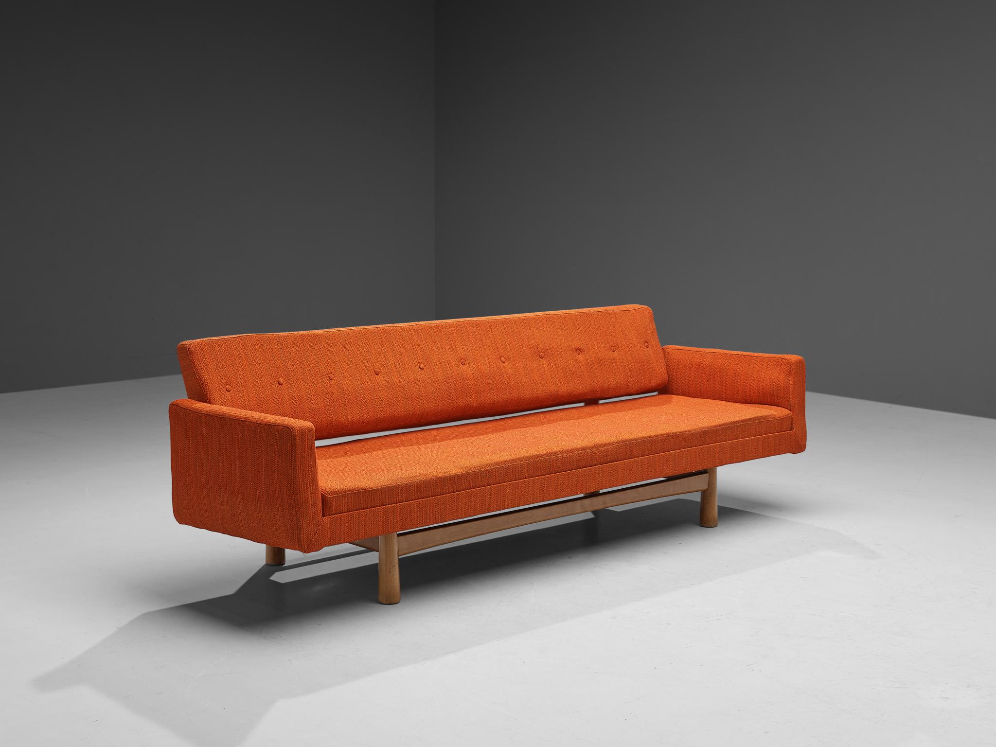 Edward Wormley for Dunbar Furniture / DUX of Sweden, sofa model 5316, fabric, beech, metal, United States, design 1952

This three-seat sofa was designed by Edward Wormley for Dunbar in 1952. The eye-catching orange fabric turns this elegant sofa