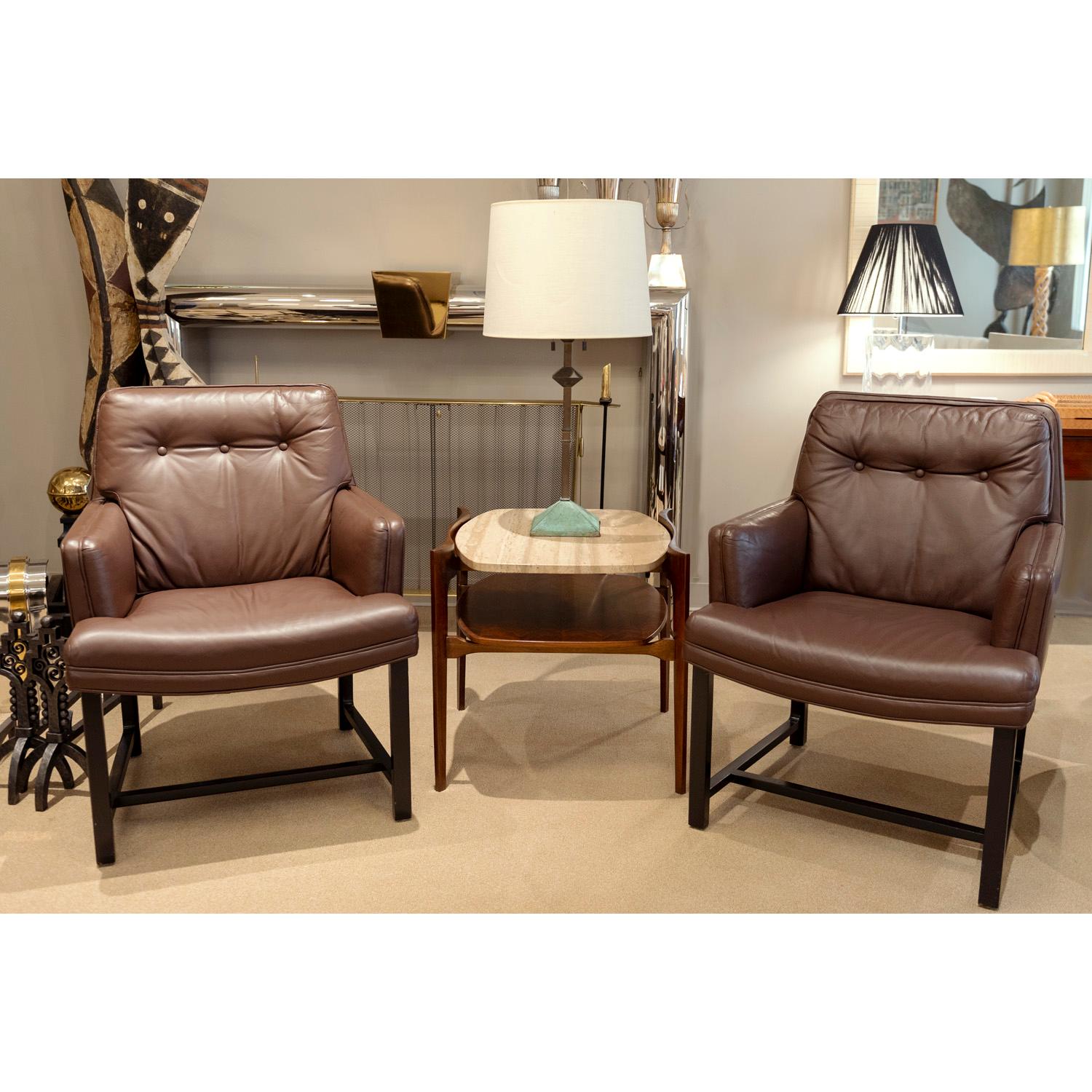 Edward Wormley Pareja de sillones de cuero con base de caoba Años 60 