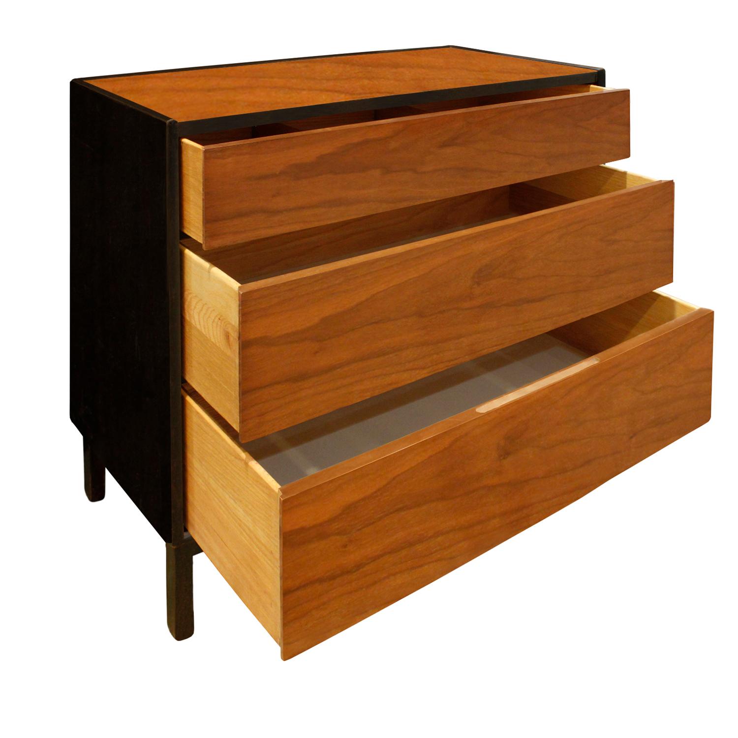 Hand-Crafted Edward Wormley Pair of Bedside Tables/Chests in Teak and Mahogany 1950s ‘Signed’