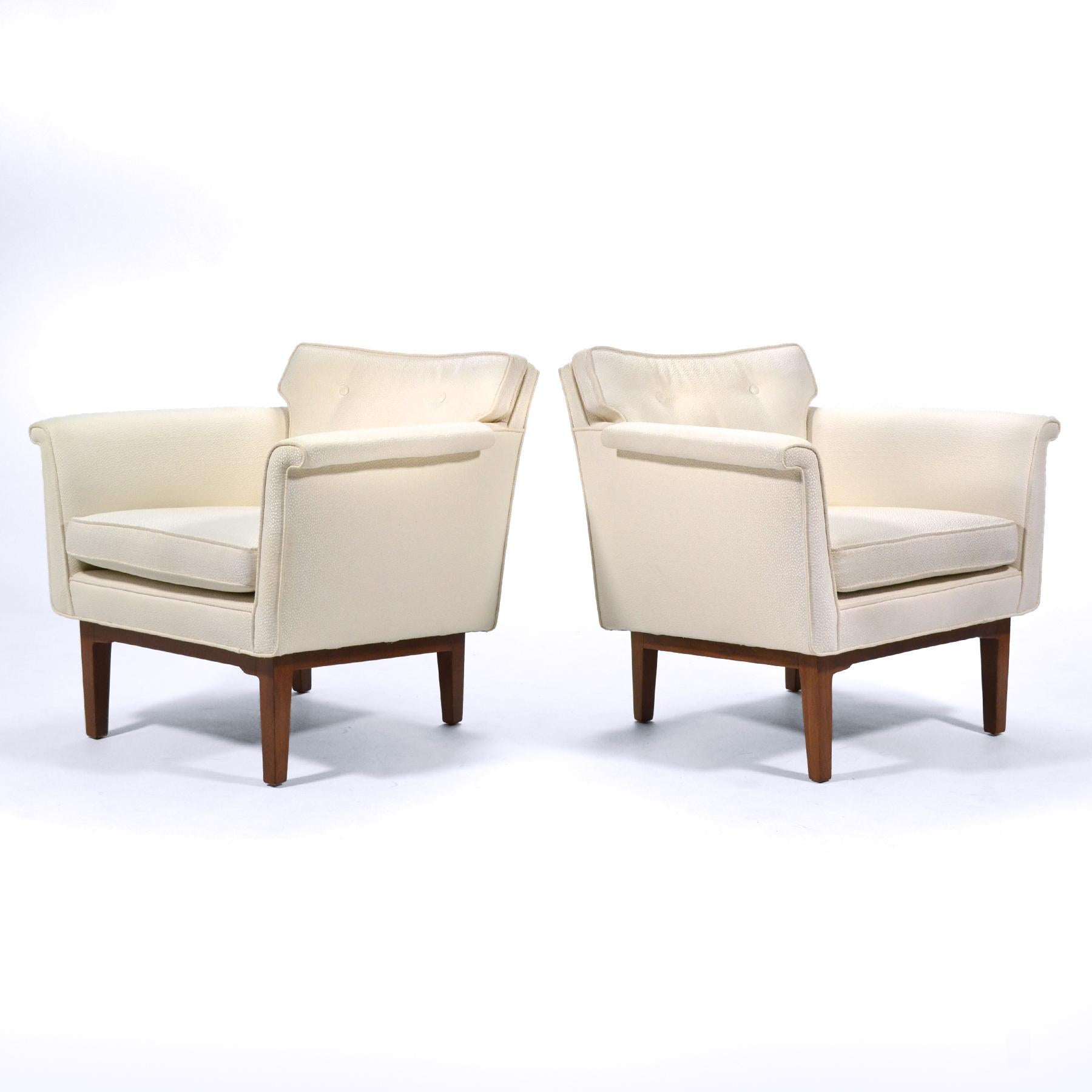 Edward Wormley Pair of Lounge Chairs by Dunbar In Good Condition In Highland, IN