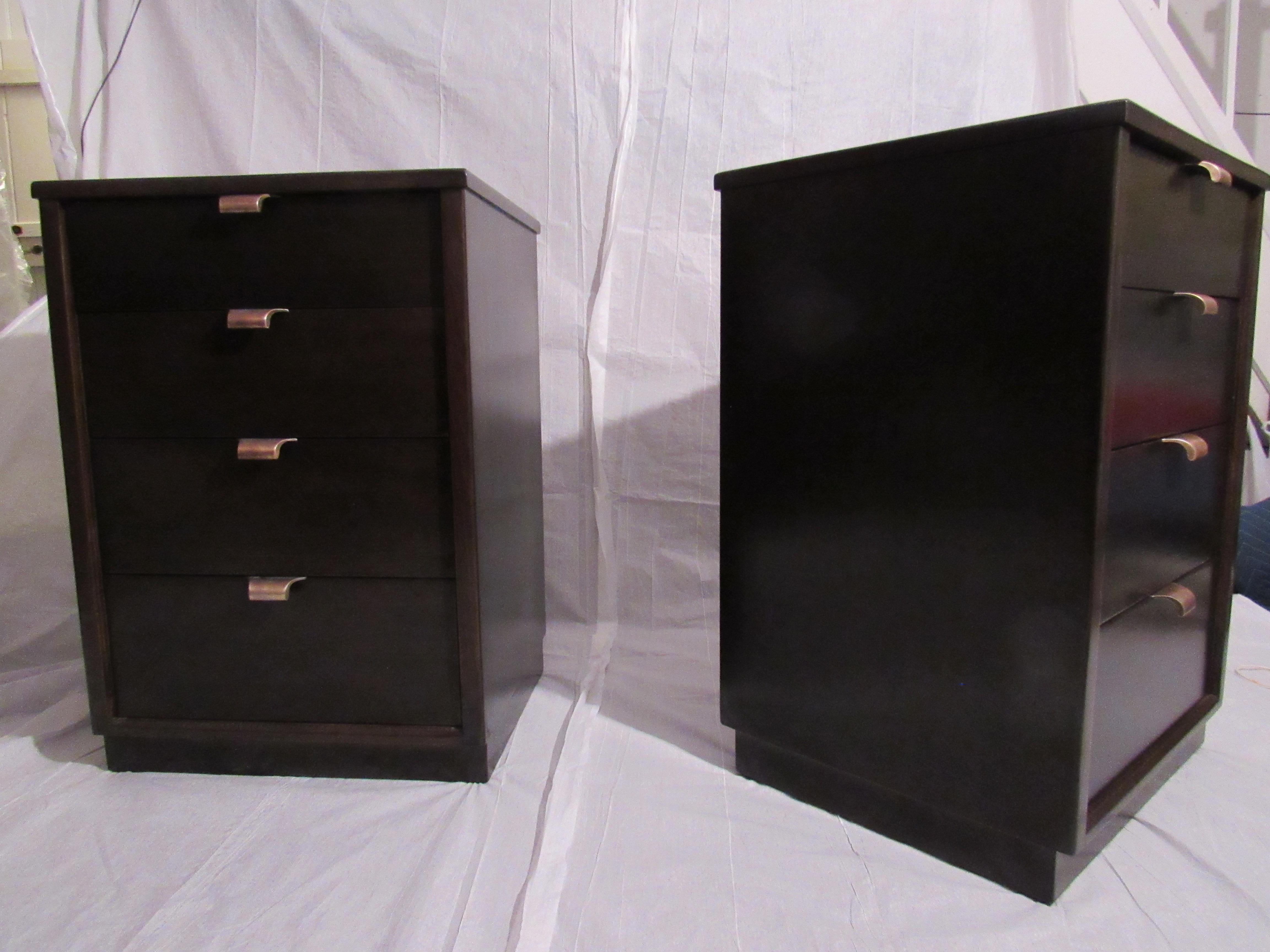 American Edward Wormley Pair of Nightstands Precedent Line Drexel, 1950s / 1960s For Sale