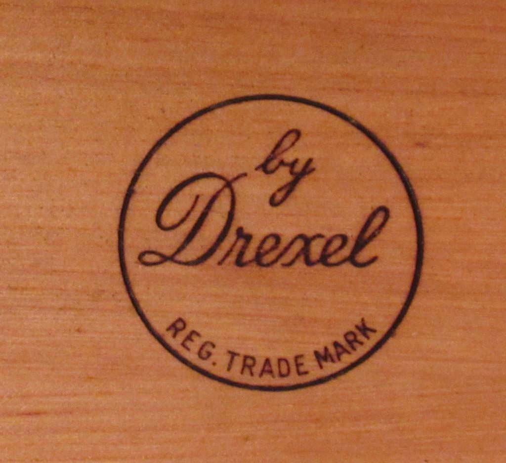 20ième siècle Paire de tables de nuit Edward Wormley Precedent Line Drexel, années 1950/60 en vente