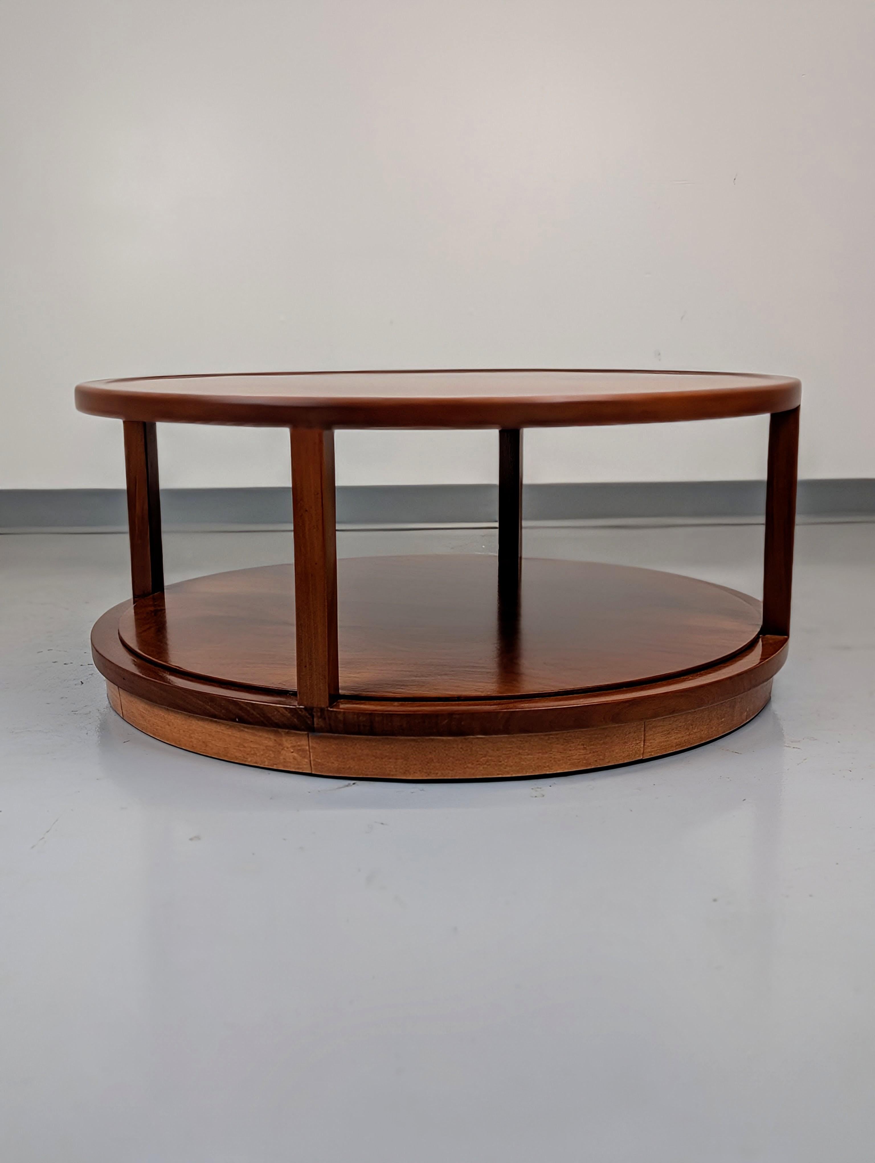 Edward Wormley Table basse ronde à deux niveaux en noyer pour Dunbar en vente 1