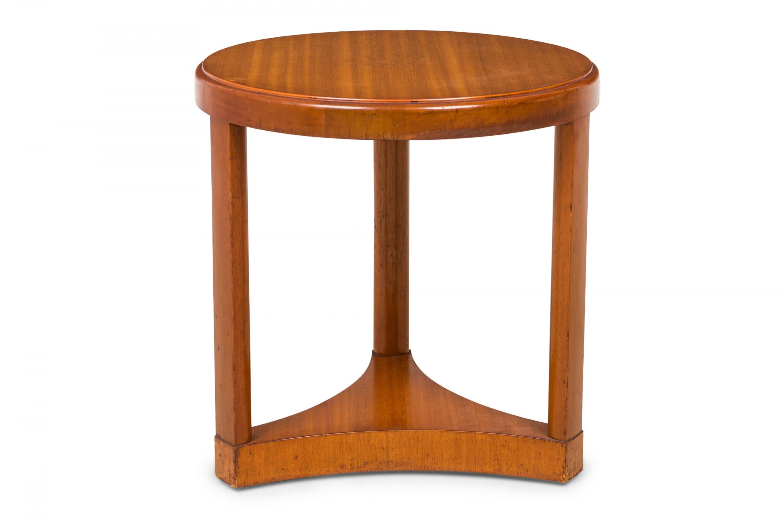 Edward Wormley Round Wooden End / Side Table In Good Condition For Sale In New York, NY