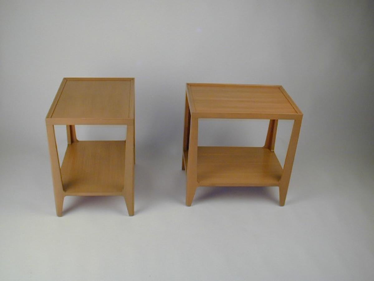 Single Edward Wormley for Drexel Precedent Collection - Side Table Dark Stain In Good Condition For Sale In St. Louis, MO