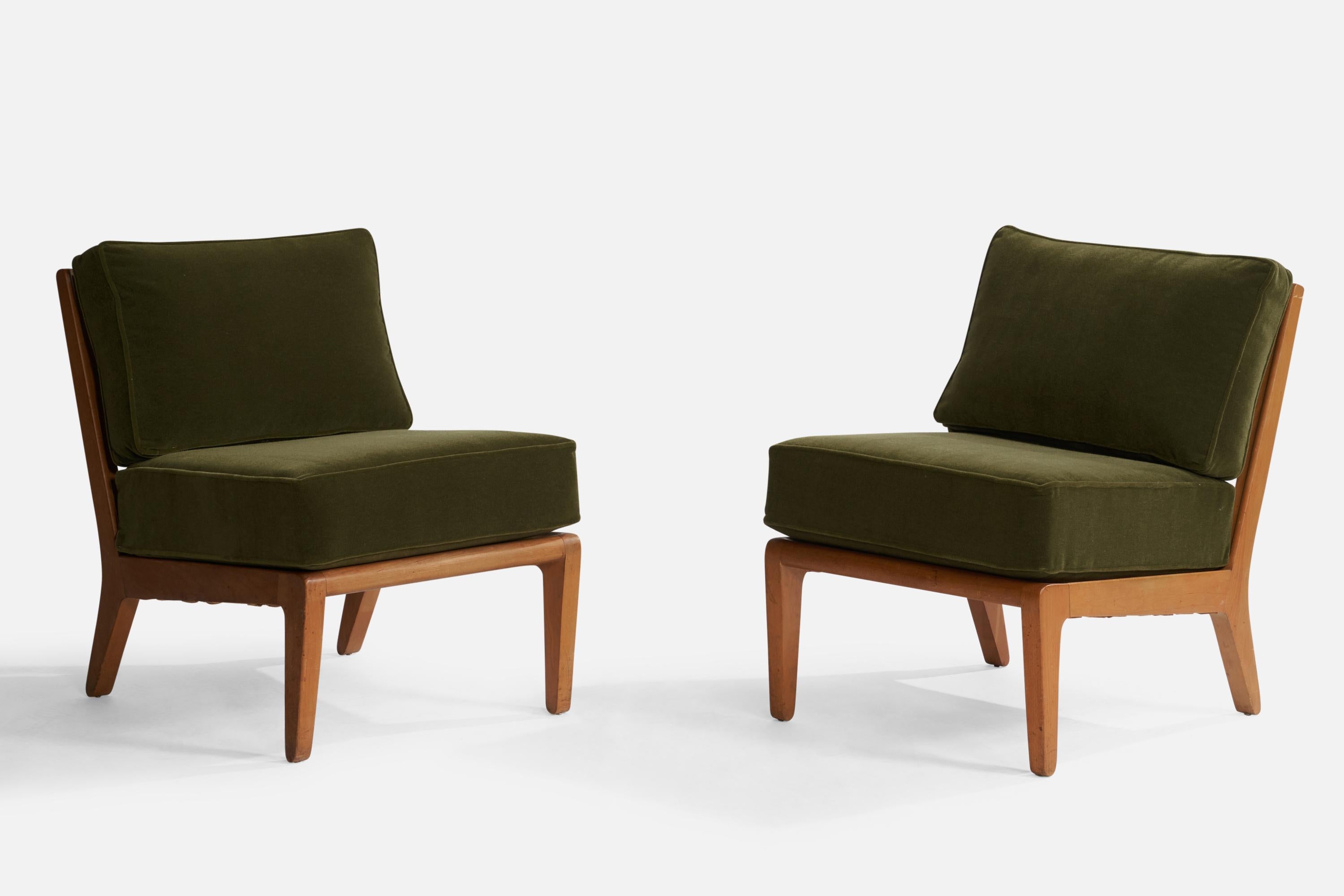 A pair of beech and green mohair slipper lounge chairs designed by Edward Wormley and produced by Drexel, USA, 1950s.

Seat height: 20.5” .