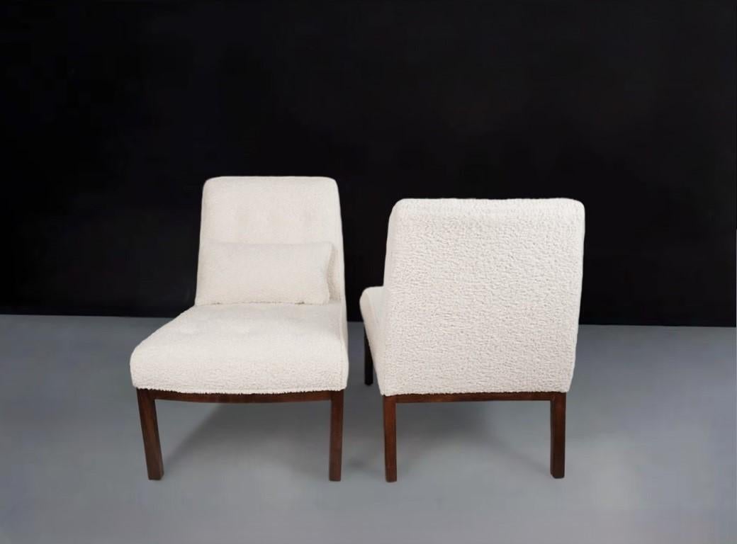 Edward Wormley Sillones Slipper, Pareja Bouclé en venta