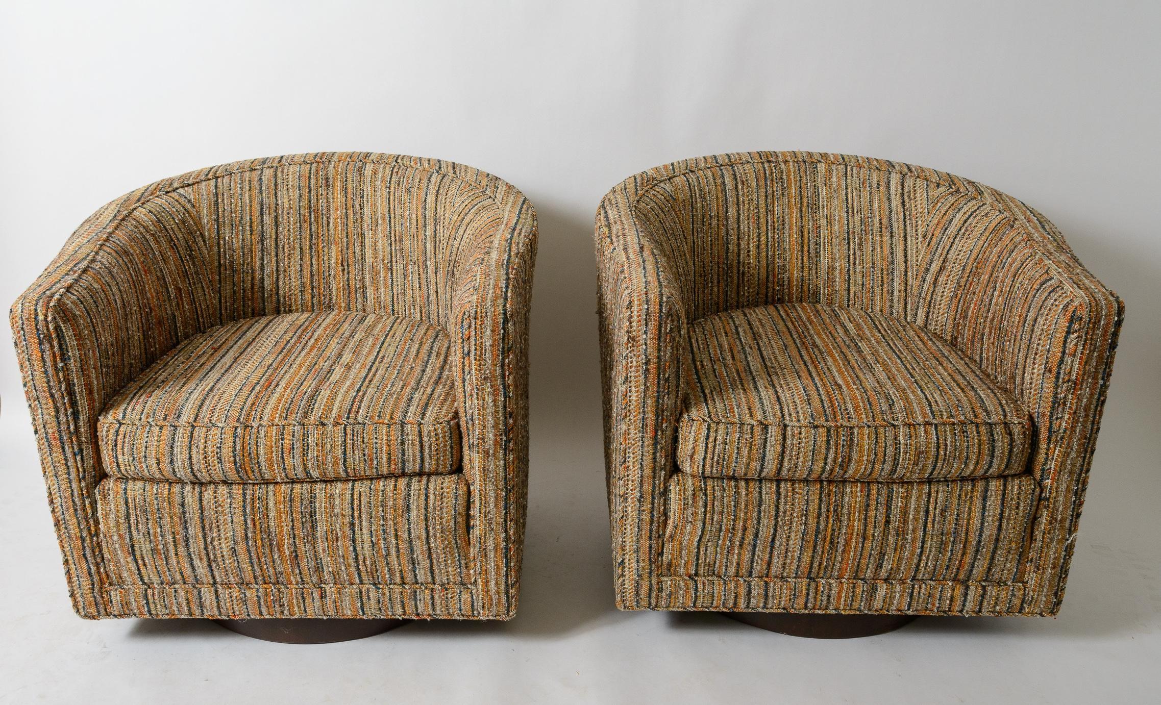 Milieu du XXe siècle Edward Wormley Swivel Lounge Chairs en vente