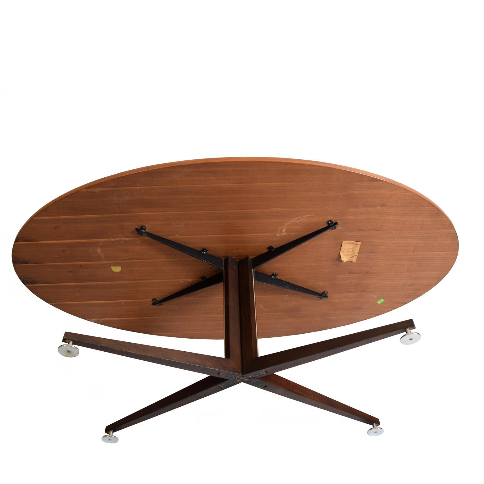 Edward Wormley Teak Dining Table for Dunbar #936 In Good Condition For Sale In Hudson, NY