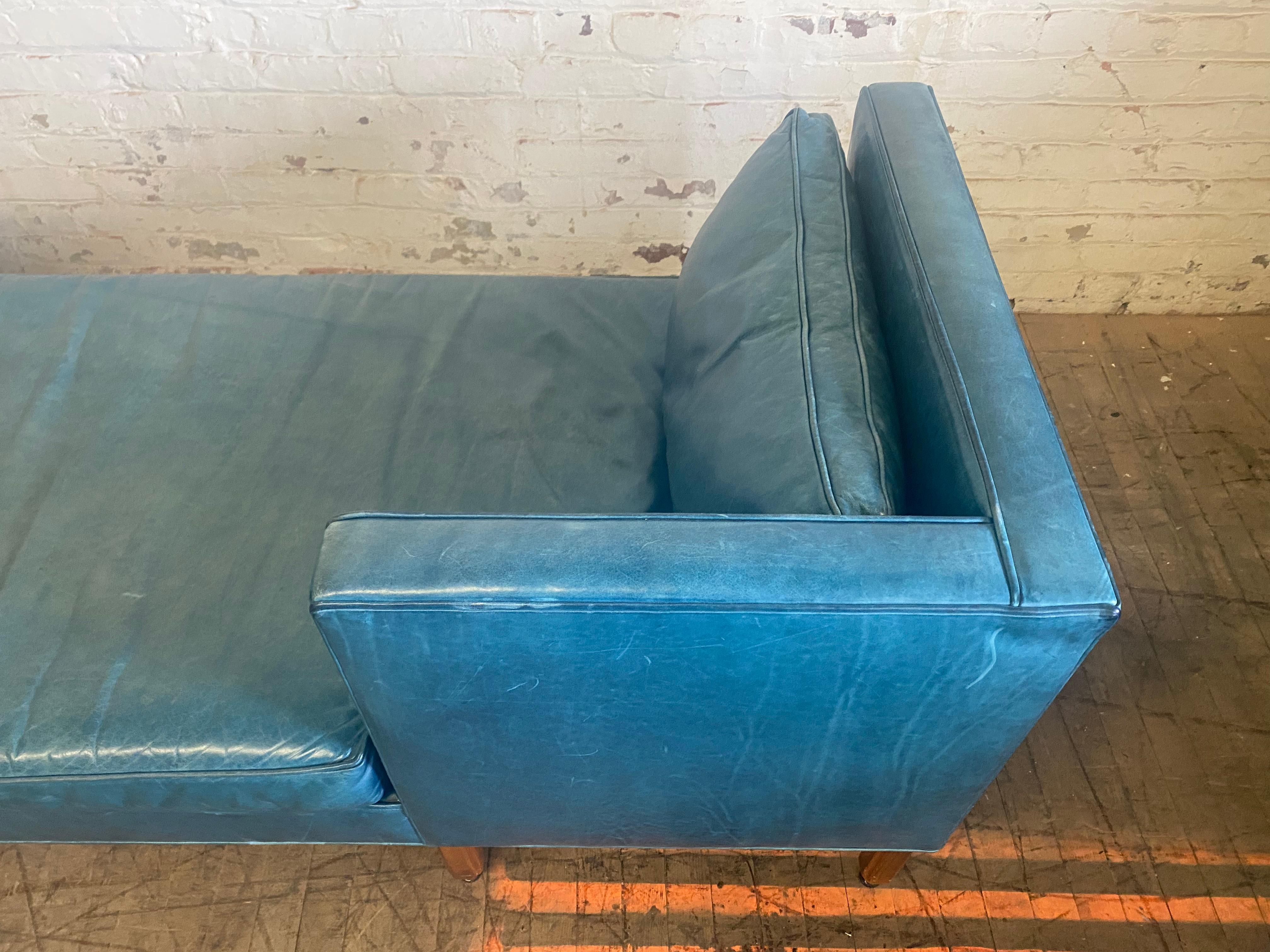 tete-a-tete sofa