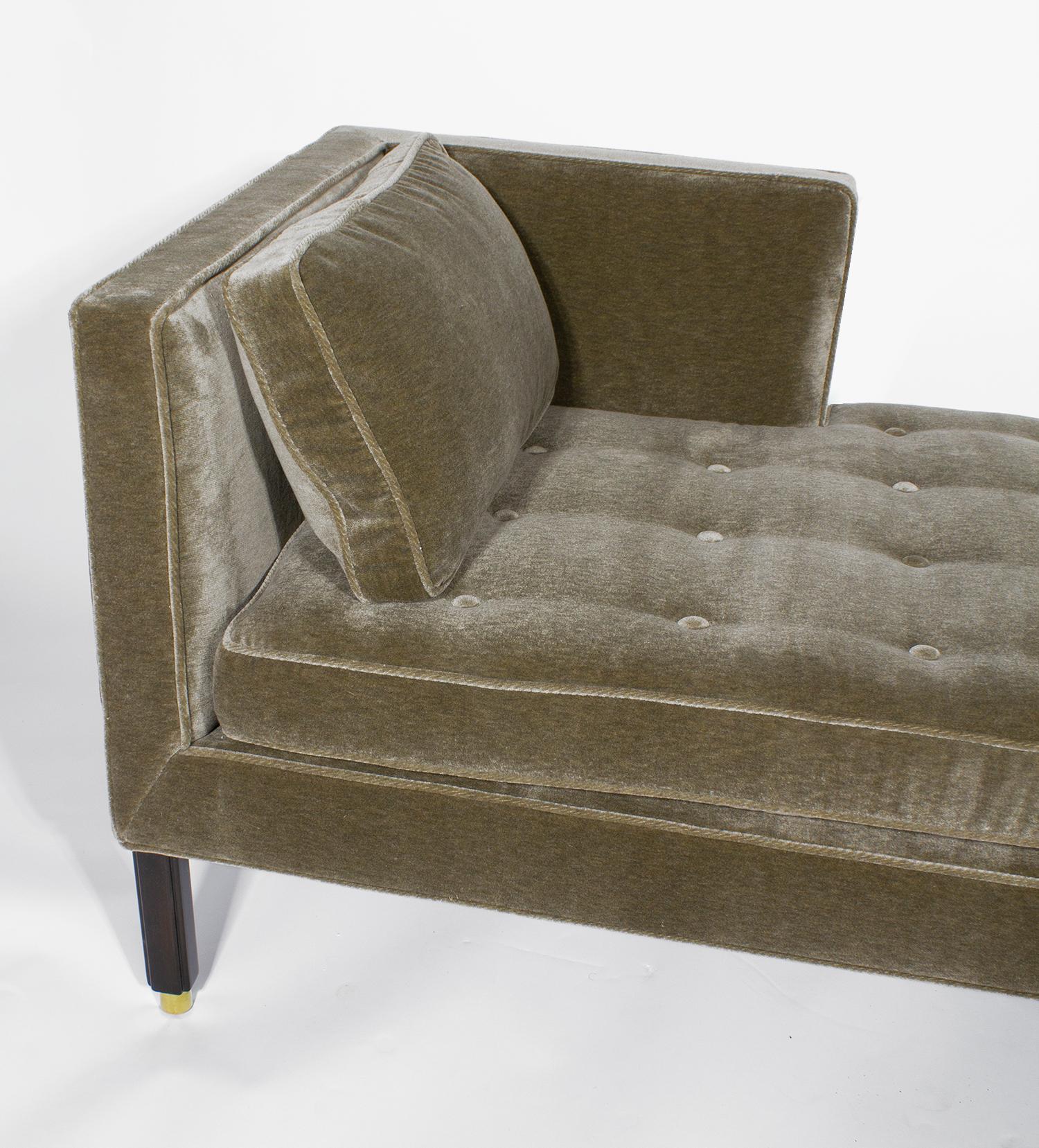 Edward Wormley Tete-a-Tete Sofa for Dunbar in Green Velvet & Mahogany In Good Condition For Sale In Dallas, TX