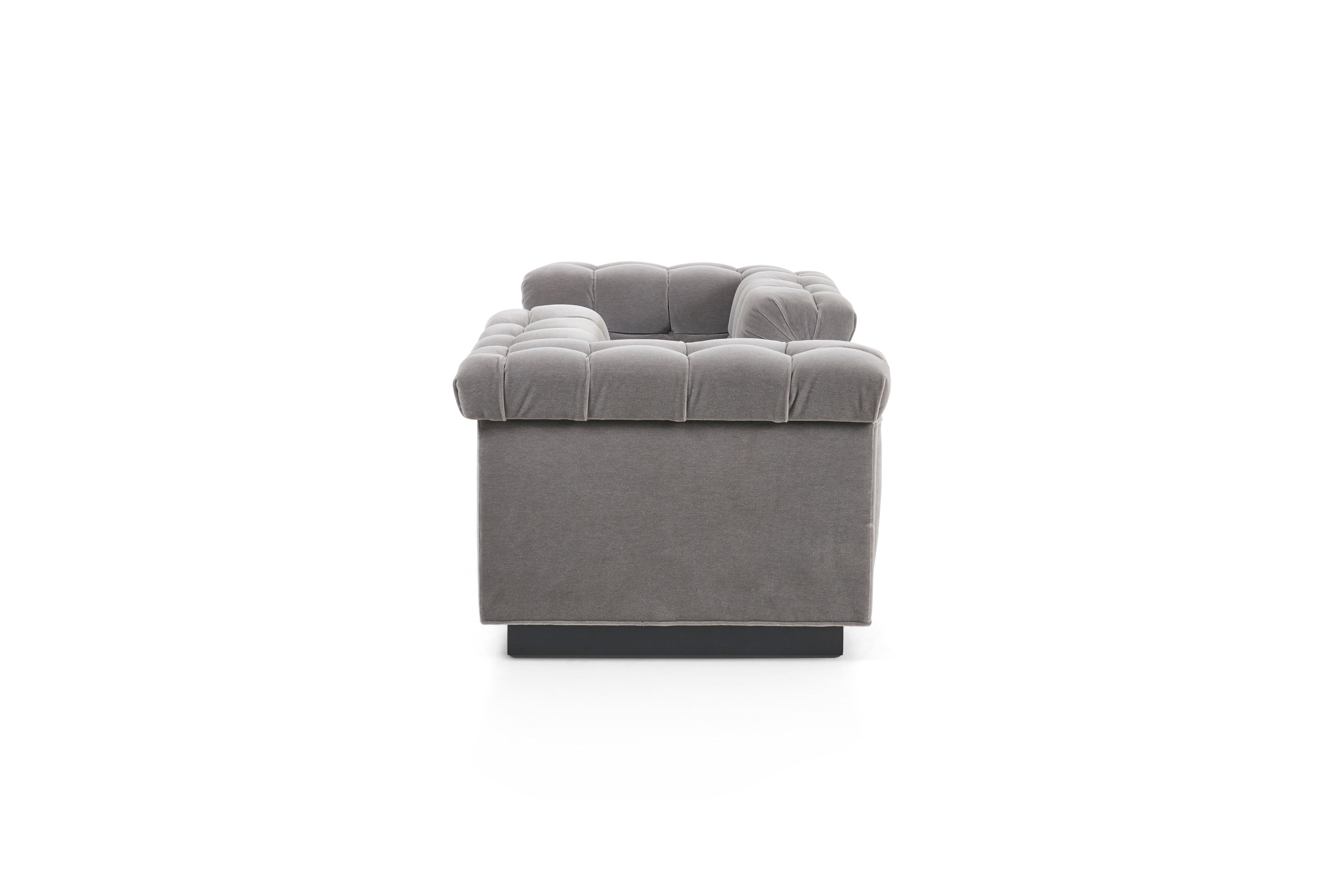 Edward Wormley Tete-e-Tete Sofa im Zustand „Hervorragend“ in Chicago, IL
