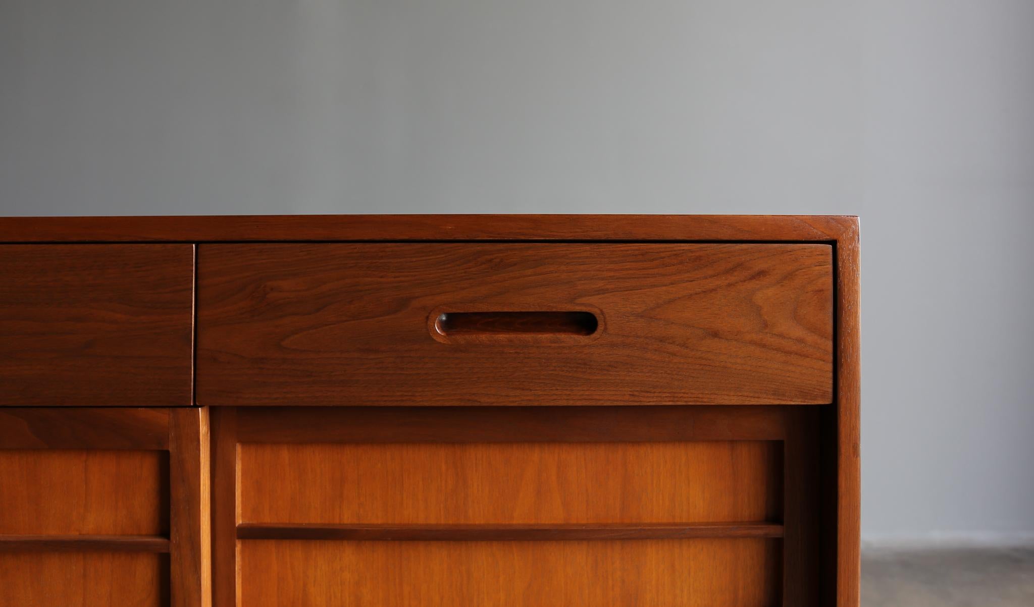 Edward Wormley Walnut Credenza for Dunbar, circa 1955 6