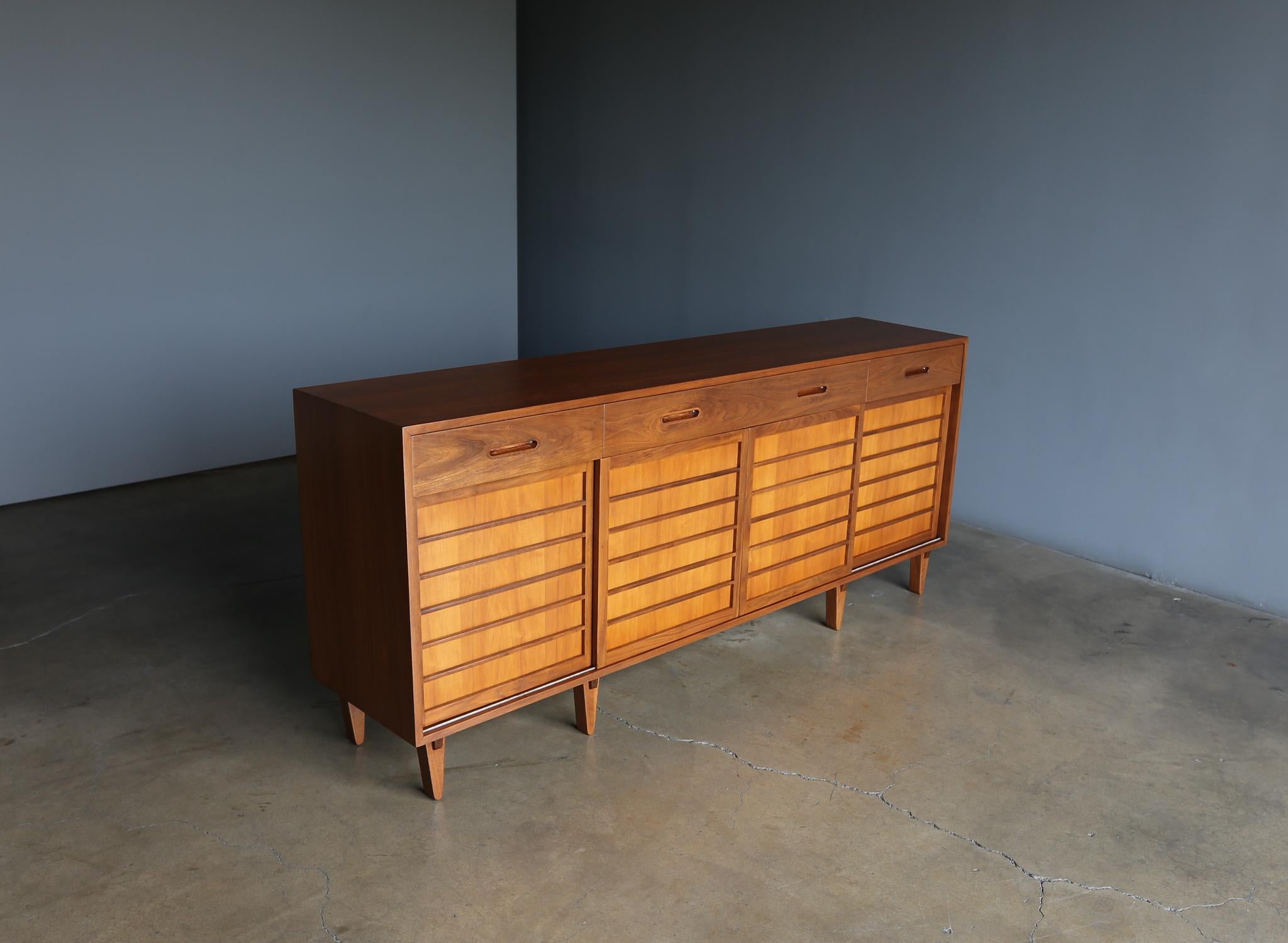 Edward Wormley Walnut Credenza for Dunbar, circa 1955 10