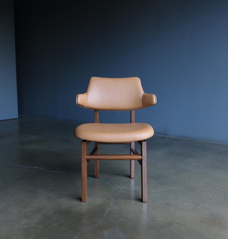Edward Wormley Walnut and Leather Model 675 Dining Chairs for Dunbar, circa 1955 For Sale 3